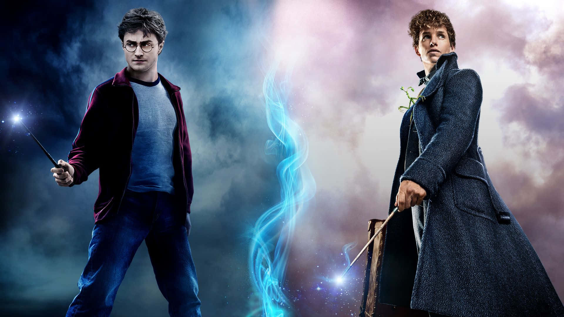 Dumbledore's Army 桌布 壁紙 — 哈利波特與紐特斯卡曼德手持魔杖對峙，藍色魔法能量在他們之間劈啪作響，背景是暴風雨的天空。