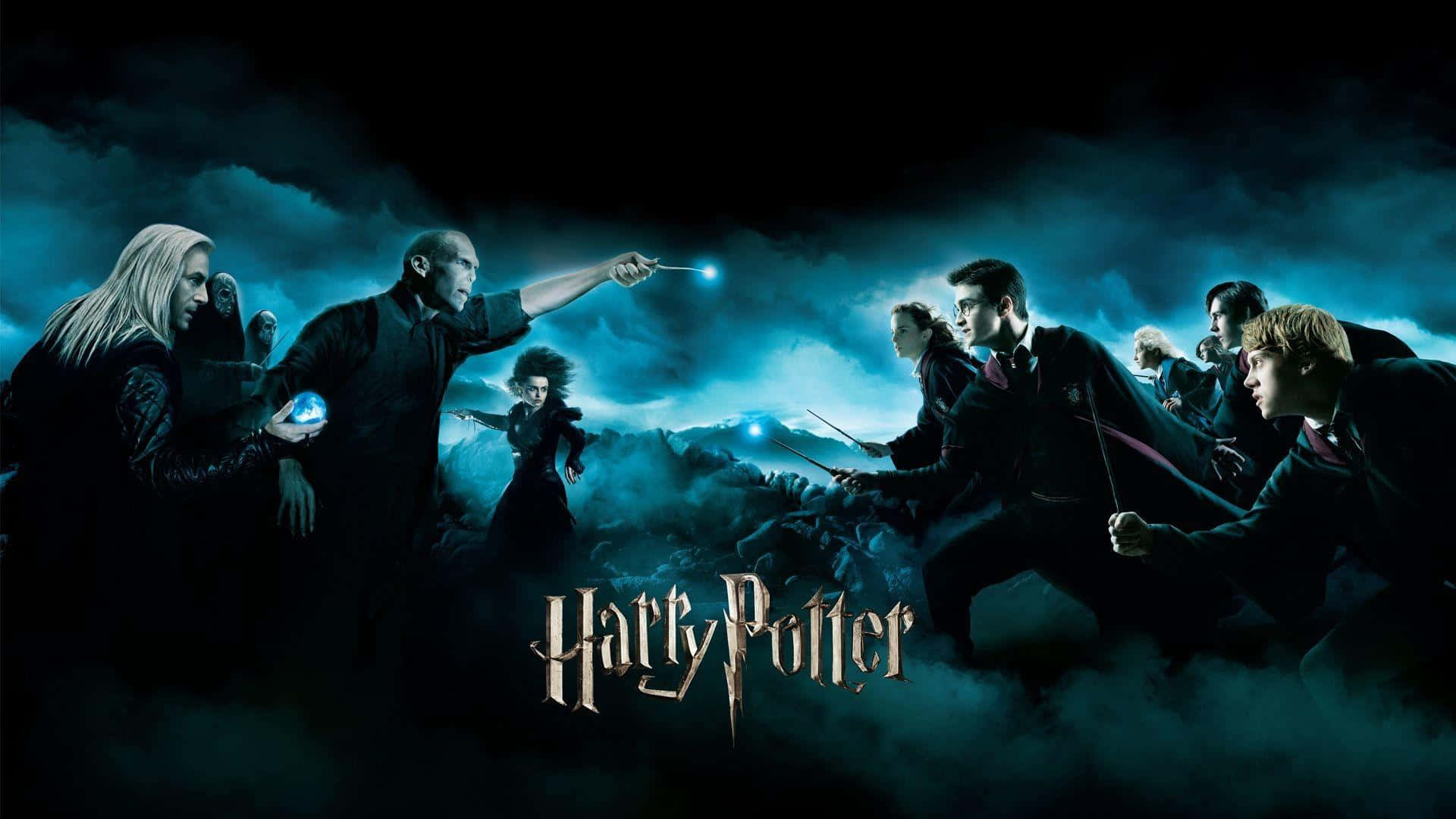 Harry Potter All Characters 桌布 壁紙 — 哈利波特角色在暴風雨的天空下決鬥，發光的魔杖向烏雲投射藍光。