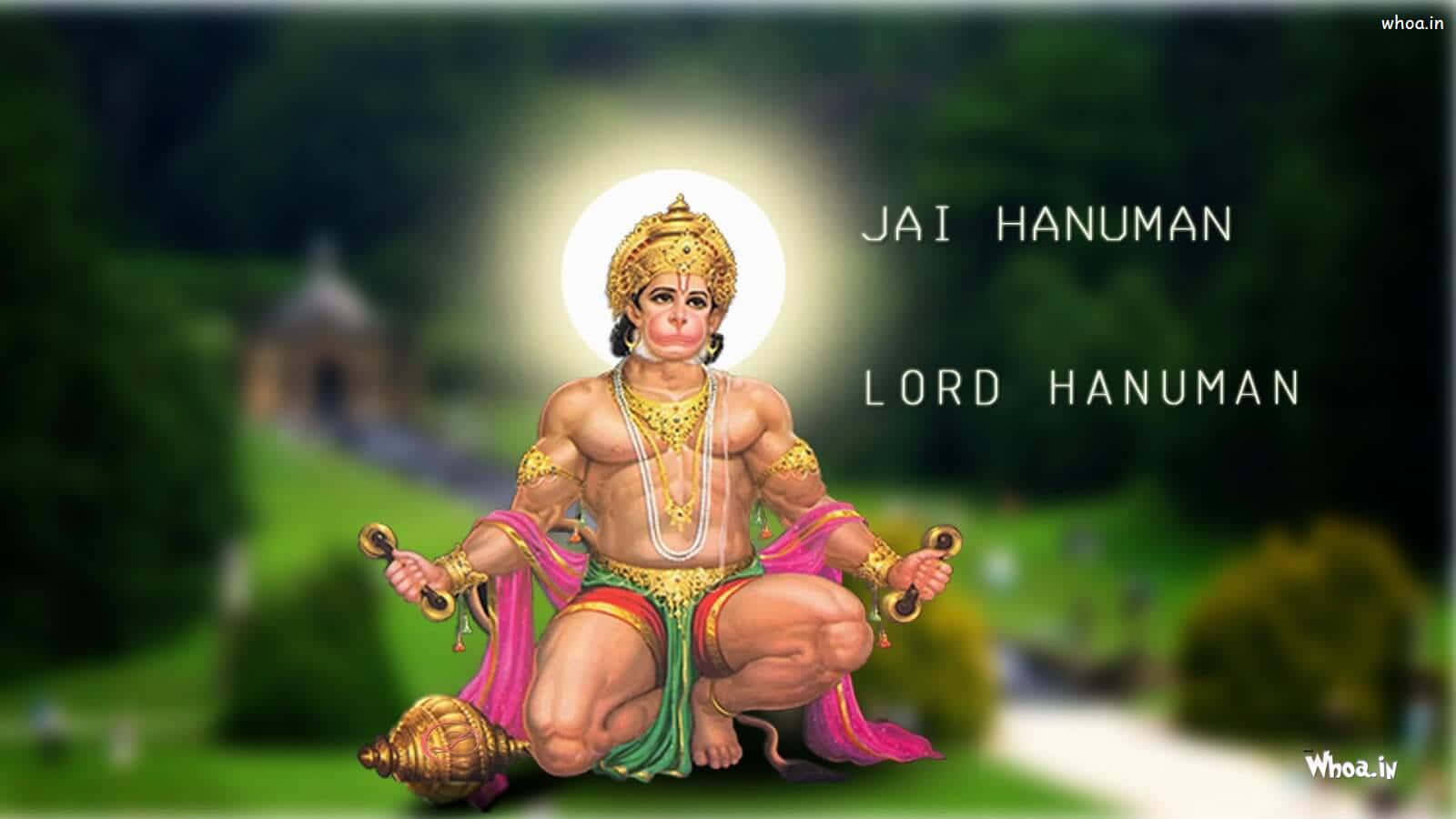 Hanuman 桌布 壁紙 — 哈努曼神盤腿坐在鬱鬱蔥蔥的花園中，手持狼牙棒和法螺，身後有光環照耀。