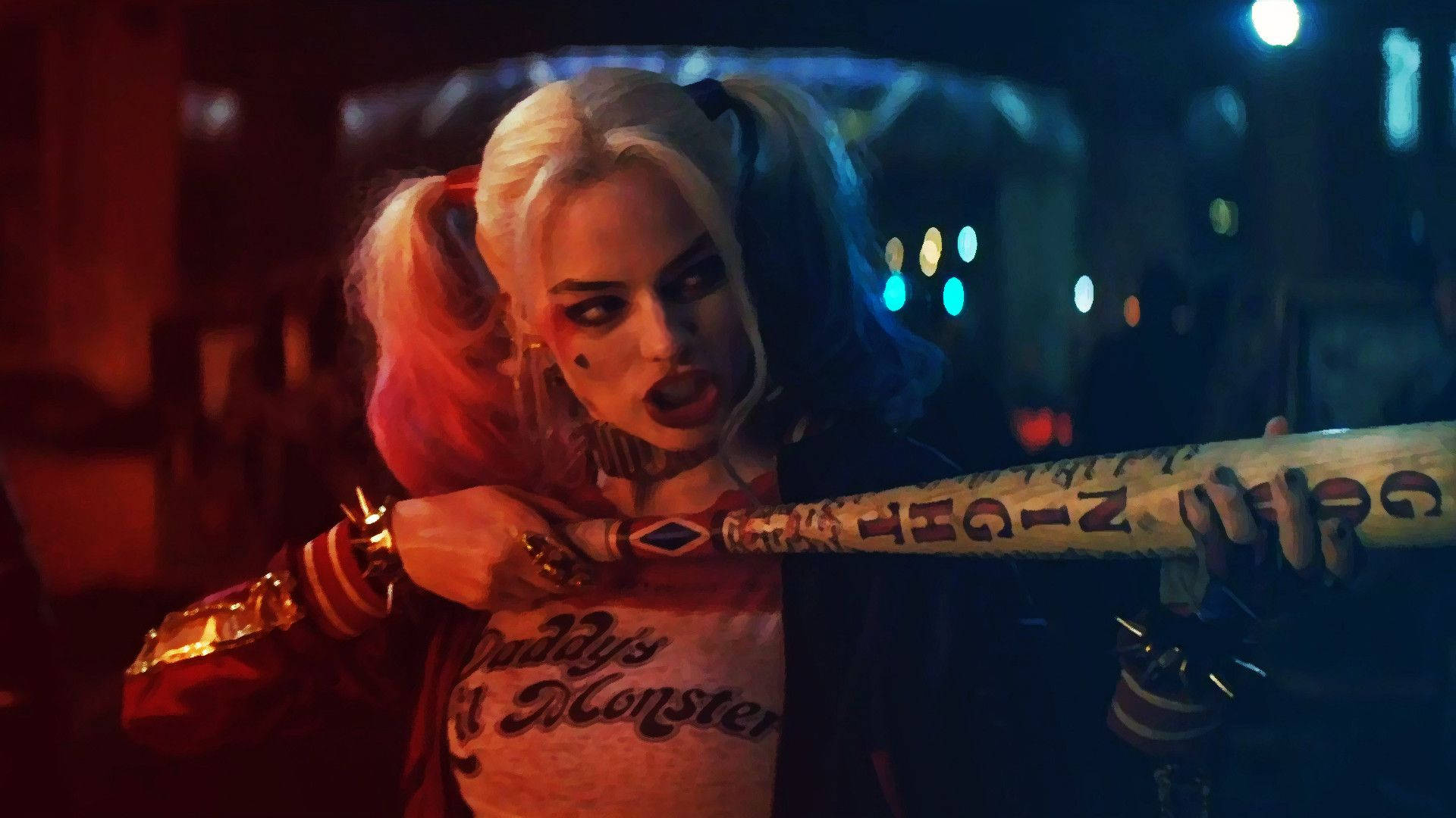Harley 桌布 壁紙 — 哈莉·奎茵在夜晚霓虹燈照亮的城市小巷中，手持棒球棍，伴隨著戲劇性的紅藍燈光。