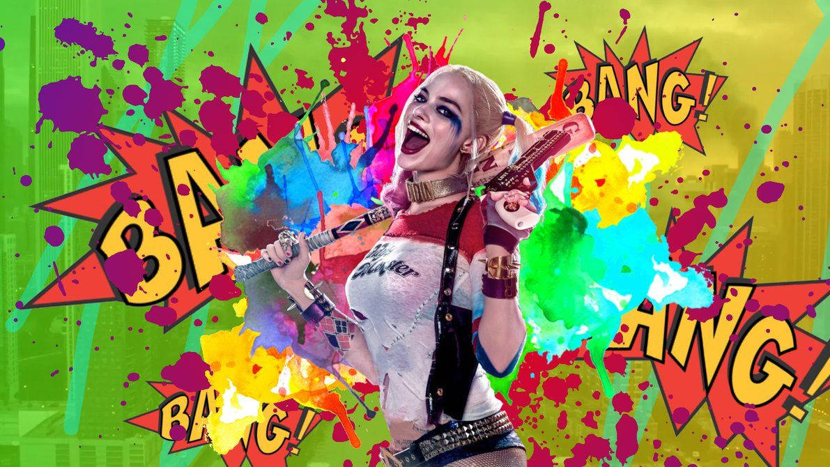 Harley 桌布 壁紙 — 哈莉·奎茵在爆炸性的漫畫風格飛濺和「BANG!」文字中狂笑著揮舞槍支。