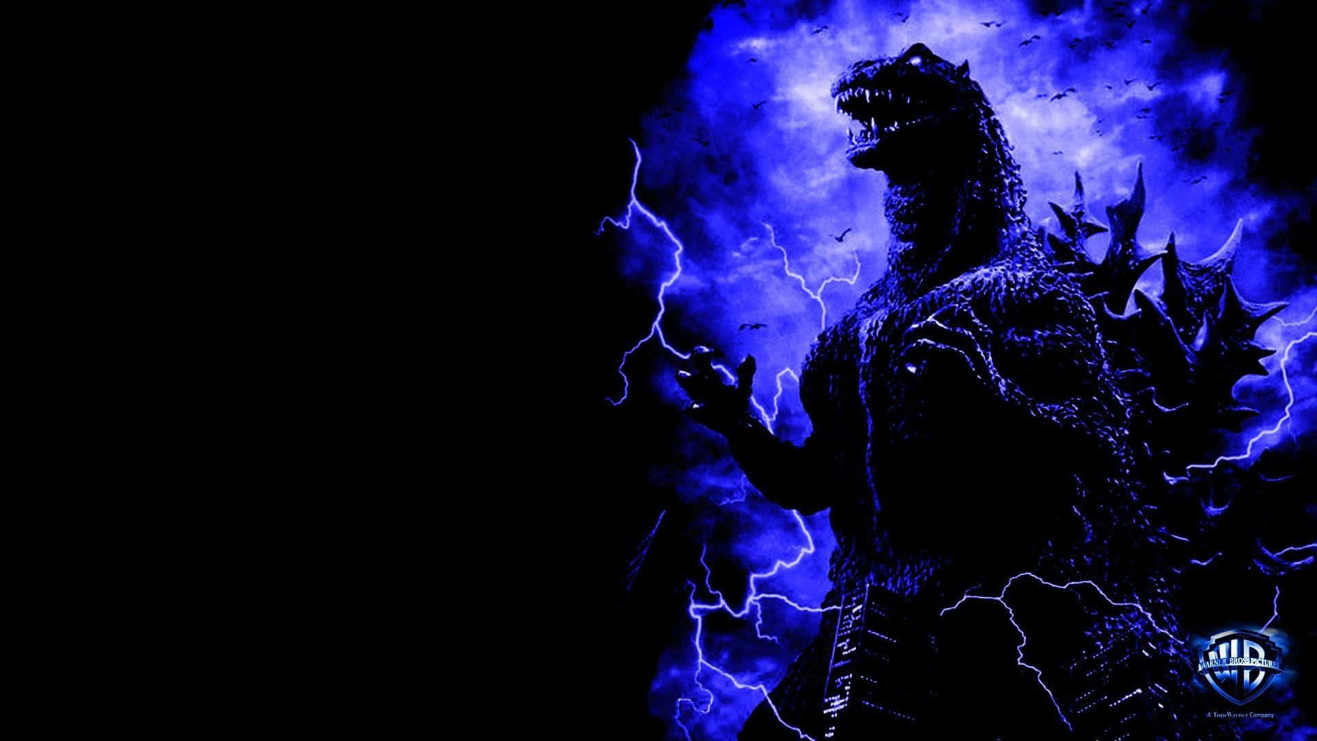 Burning Godzilla 桌布 壁紙 — 哥吉拉在暴風雨的藍天下威風凜凜地站立，劈啪作響的閃電照亮了他帶刺的輪廓。