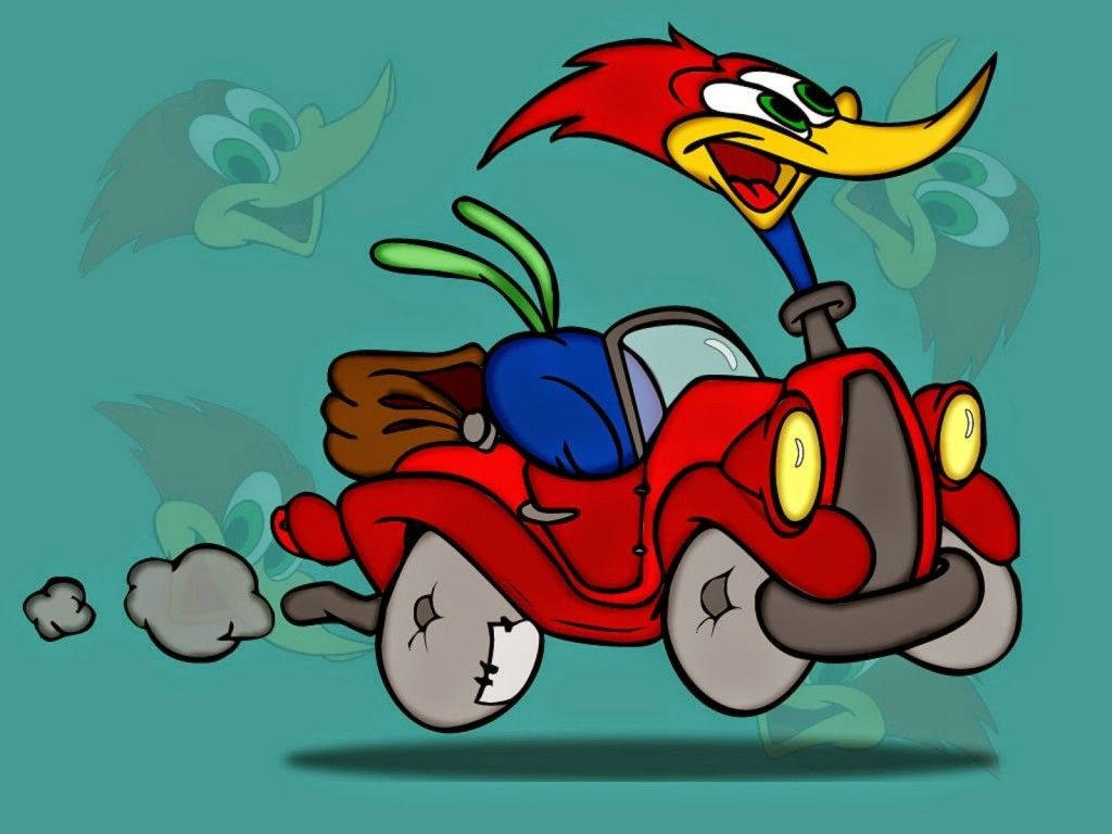 Woody Woodpecker 桌布 壁紙 — 啄木鳥駕駛紅色汽車，帶有煙霧痕跡，背景為藍綠色，有幽靈般的鳥類剪影。