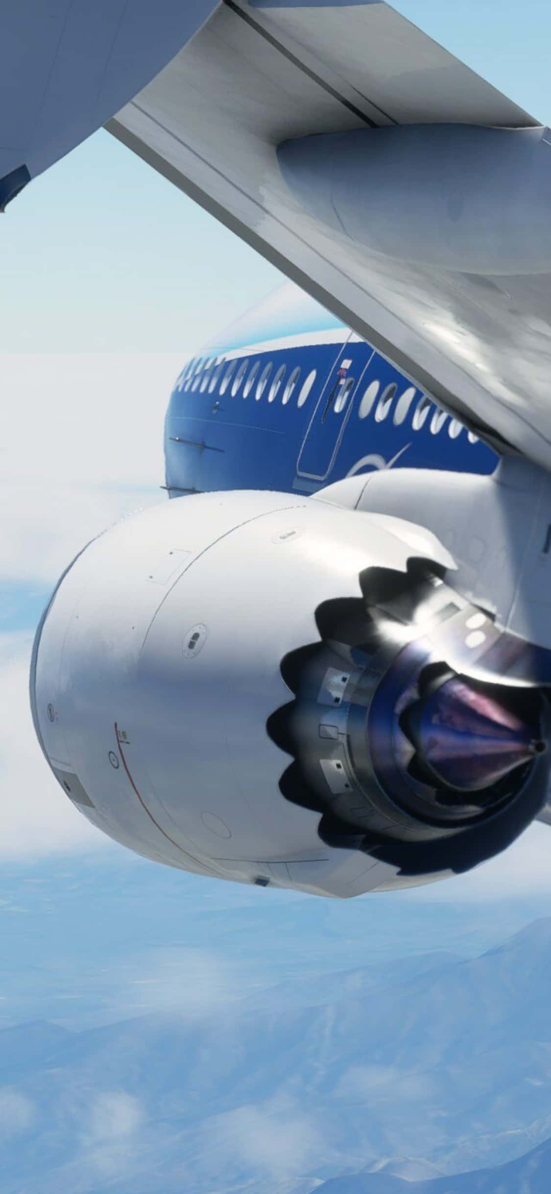 iPhone Xs Microsoft Flight Simulator 桌布 壁紙 — 商用飛機引擎和機翼的特寫視角，在清澈藍天下翱翔於蓬鬆白雲之上。