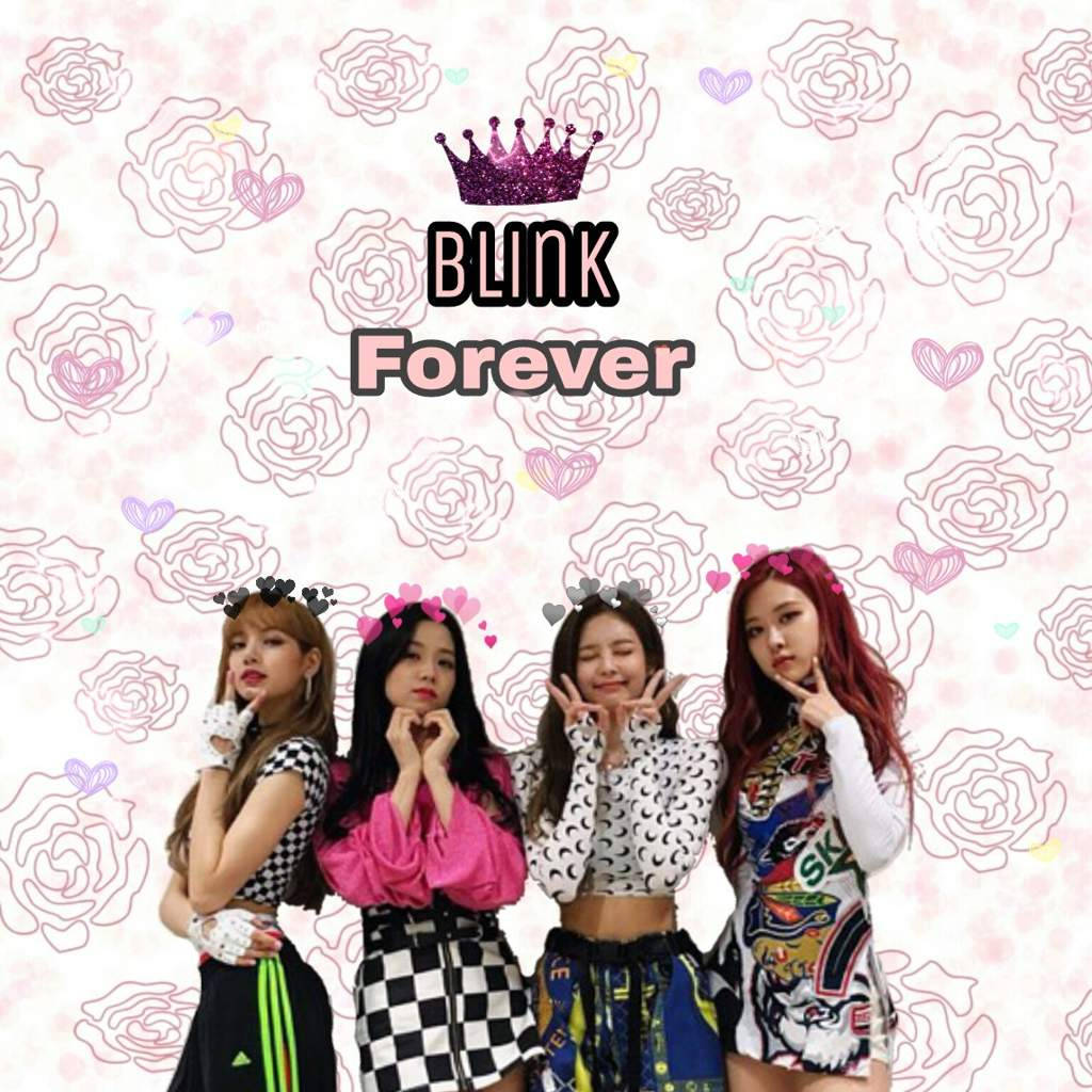 BLACKPINK 桌布 壁紙 — 四位時尚的K-pop女孩在粉紅玫瑰圖案背景前，佩戴心形飾物，並有閃亮皇冠和'Blink Forever'文字。