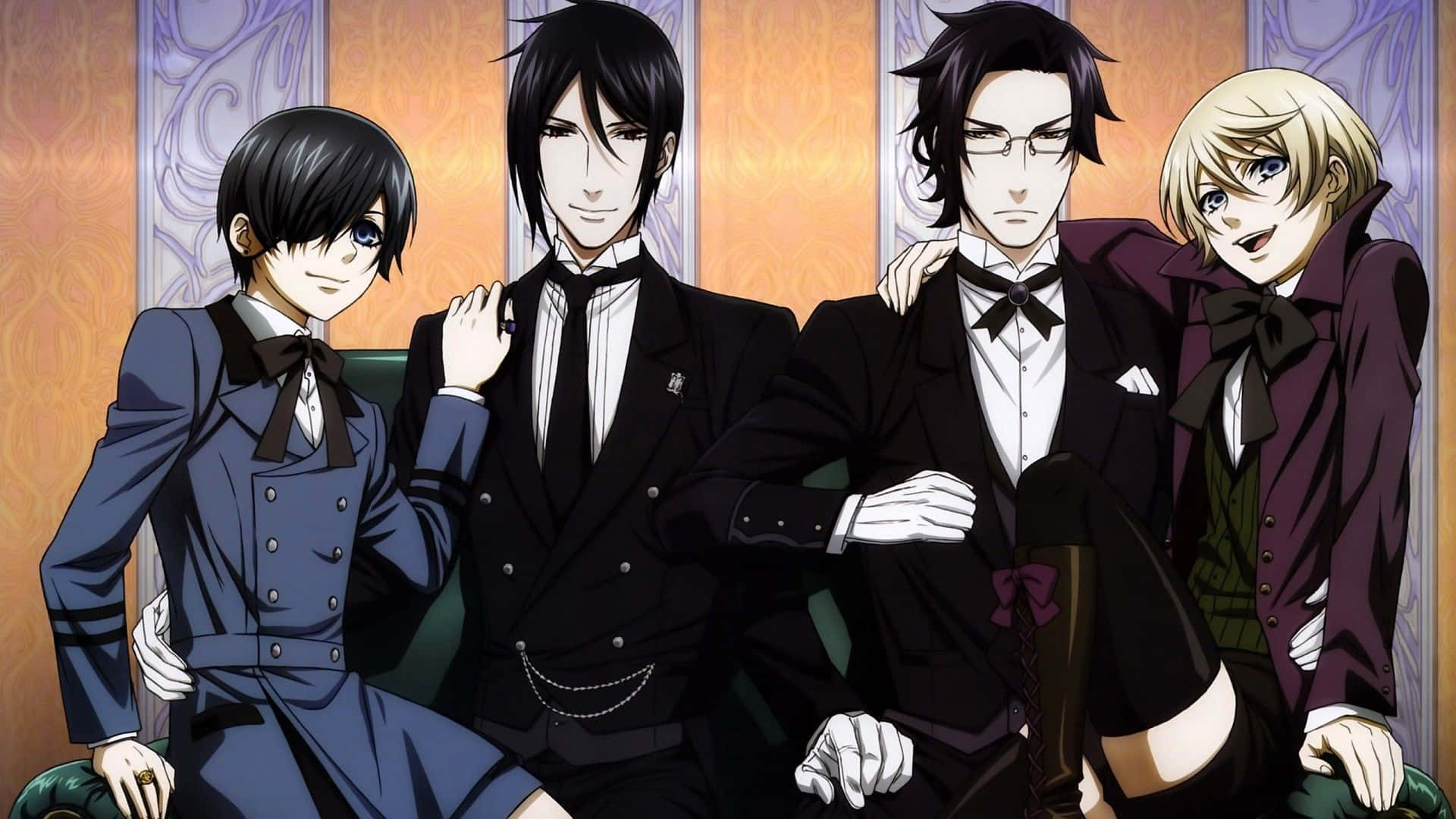 Black Butler 桌布 壁紙 — 四位時尚的動畫男性穿著正式西裝，自信地坐在豪華綠色沙發上，背景是華麗的壁紙。