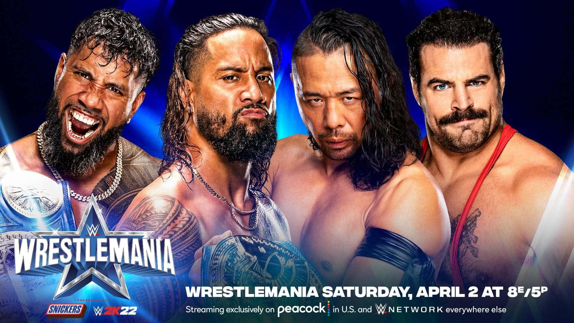 WWE 桌布 壁紙 — 四位激烈的WWE摔角手手持冠軍腰帶，在發光的藍色舞台背景下向前凝視。
