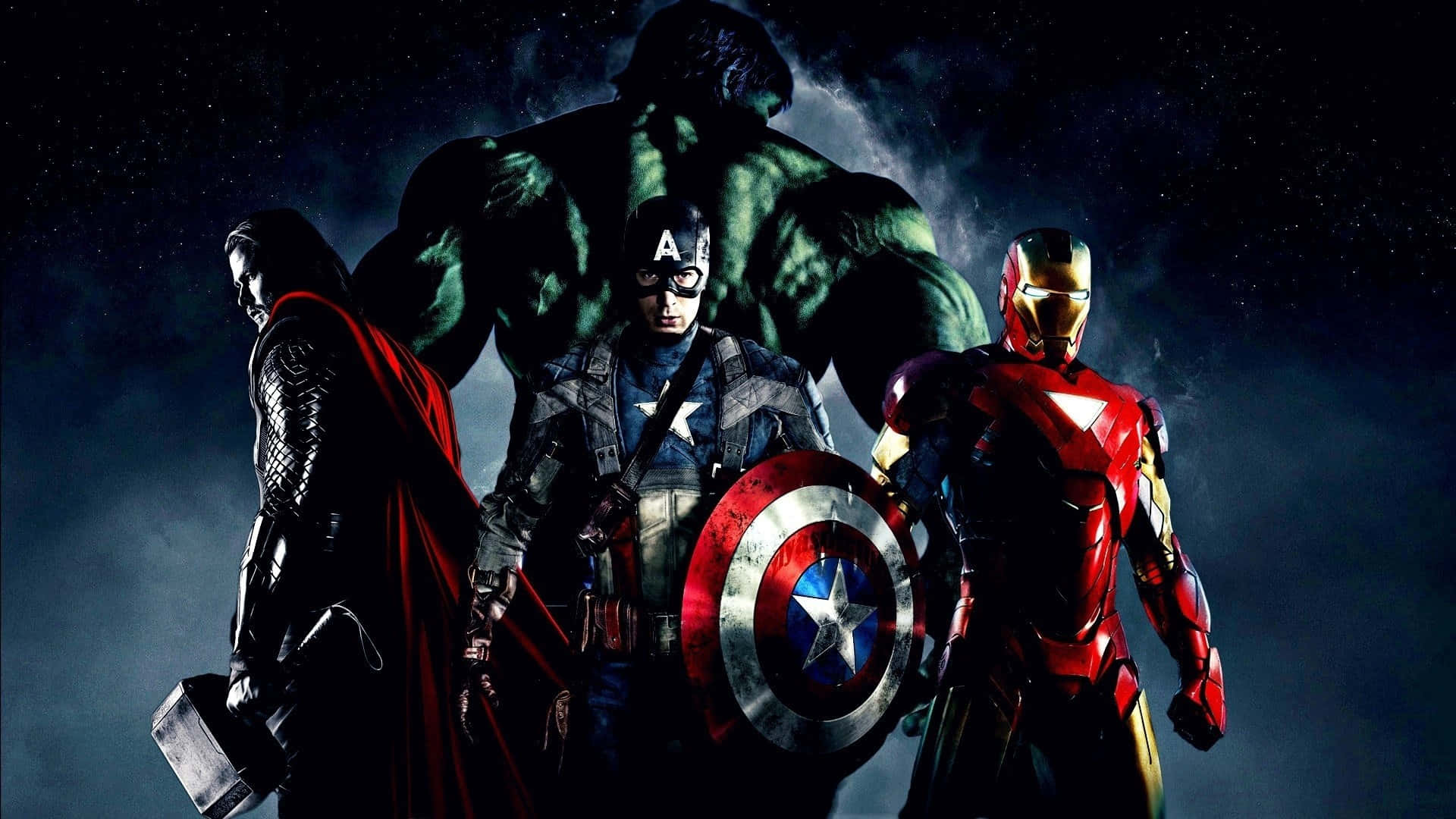 Avengers Movie 桌布 壁紙 — 四位超級英雄在繁星點點的夜空下英勇站立，浩克在他們身後若隱若現。
