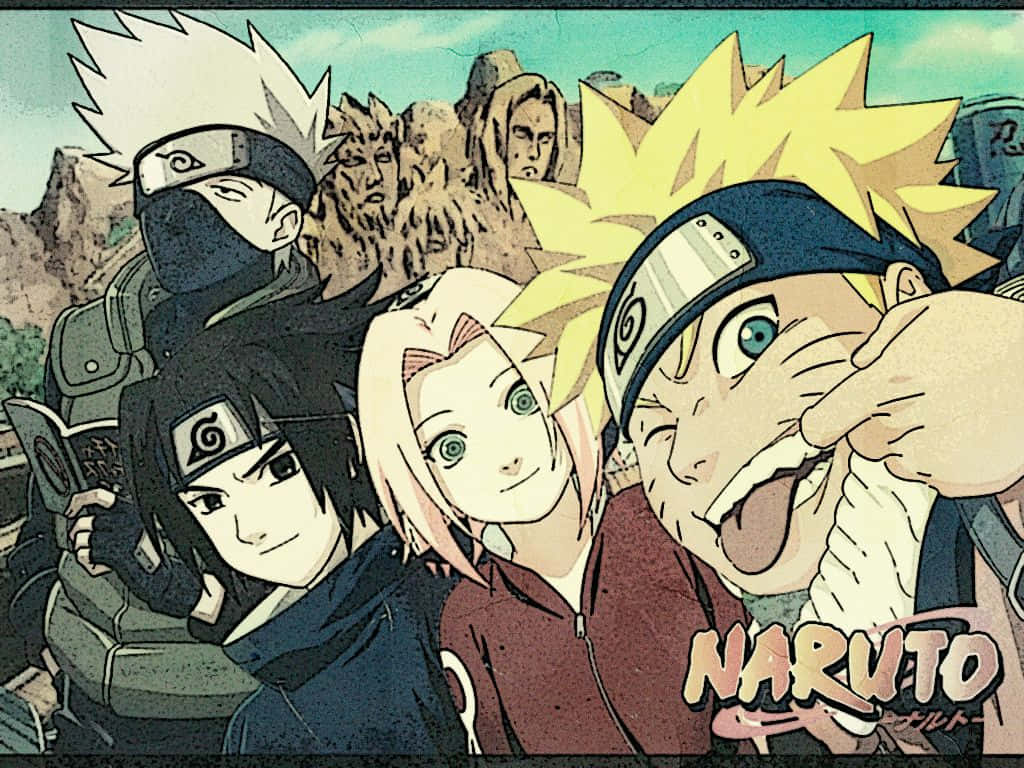Team 7 Naruto 桌布 壁紙 — 四個動漫角色在青綠色天空下，以岩石山脈為背景，山上有雕刻的臉孔，他們愉快地擺姿勢。
