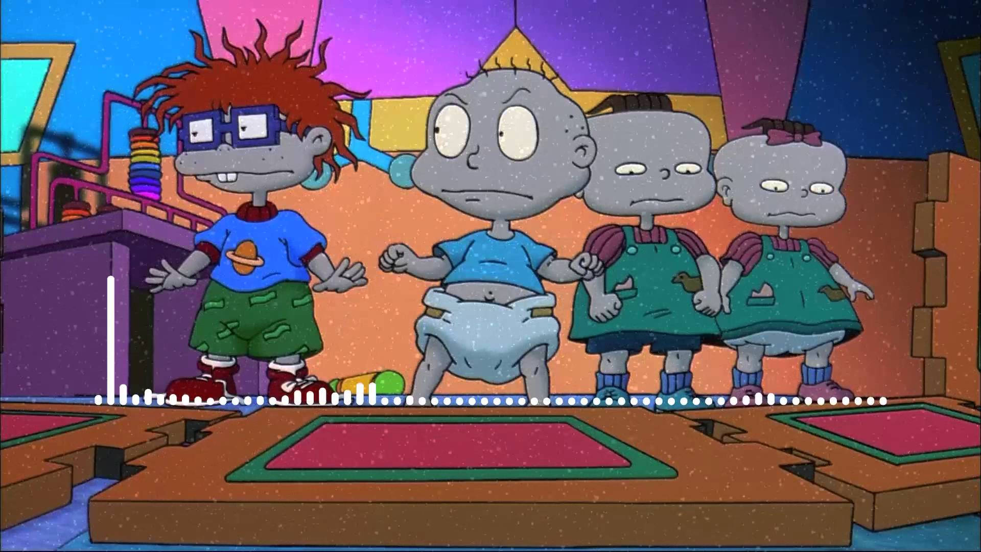 rugrats 桌布 壁紙 — 四個動畫幼兒站在一個色彩繽紛的舞台上，房間充滿活力，牆壁是帶星星的紫色卡通風格。