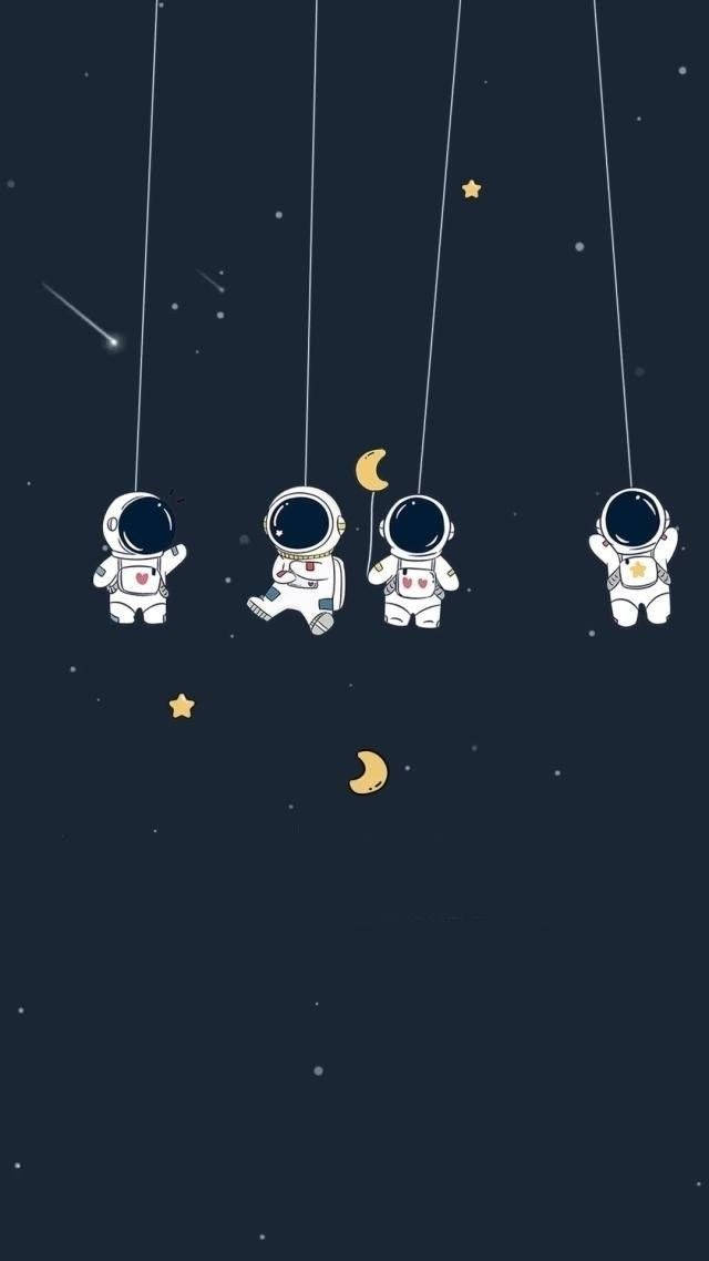 太空人 桌布 壁紙 — 四個可愛的太空人在繩索上盪來盪去，背景是佈滿星星的夜空，有新月和流星。