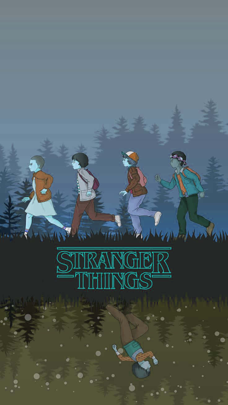 Stranger Things Girly 桌布 壁紙 — 四個小孩在迷霧森林中奔跑，前景有一個第五個小孩倒吊著，下面有Stranger Things標誌。