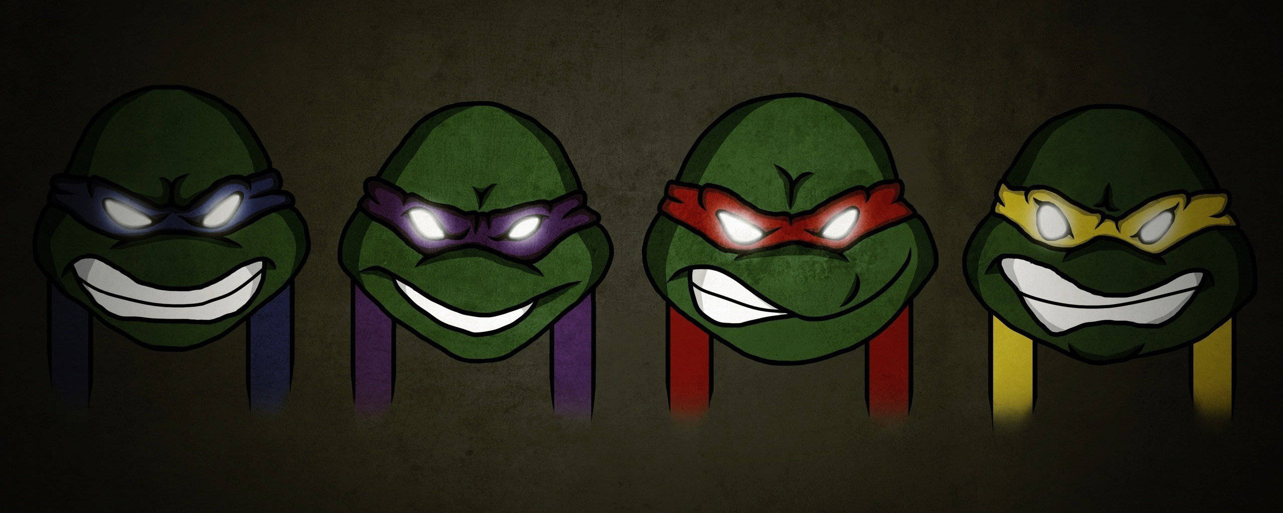 Ninja Turtle 桌布 壁紙 — 四個忍者龜頭部，眼睛發光，戴著彩色面罩，排成一列，背景為深色紋理。
