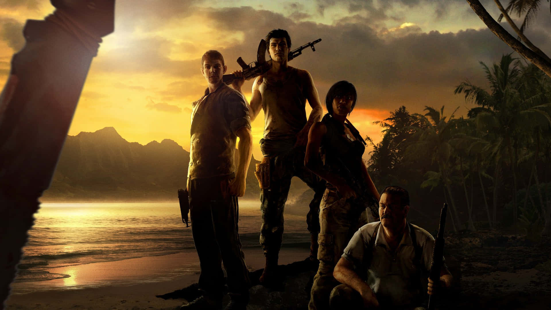 Far Cry 3 桌布 壁紙 — 四個武裝冒險家站在熱帶海灘上，背景有棕櫚樹和山脈，在日落時形成剪影。
