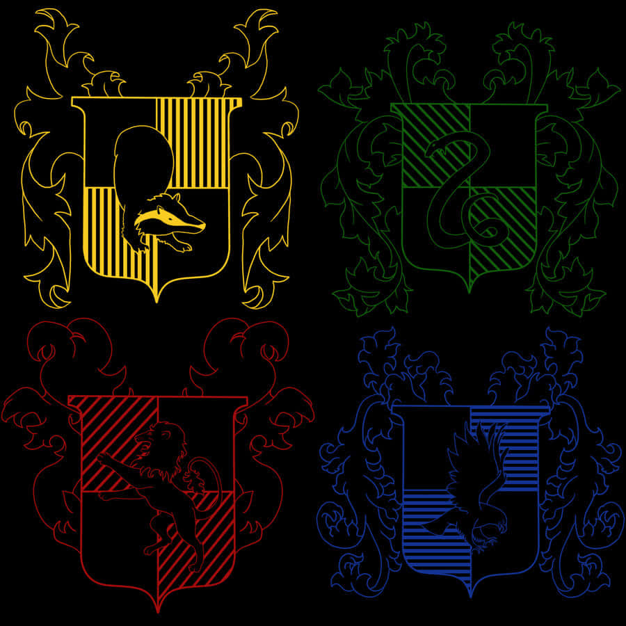 The Hogwarts Houses 桌布 壁紙 — 四個發光的紋章，分別為黃色、綠色、紅色和藍色，每個都有獨特的動物標誌，背景為黑色。