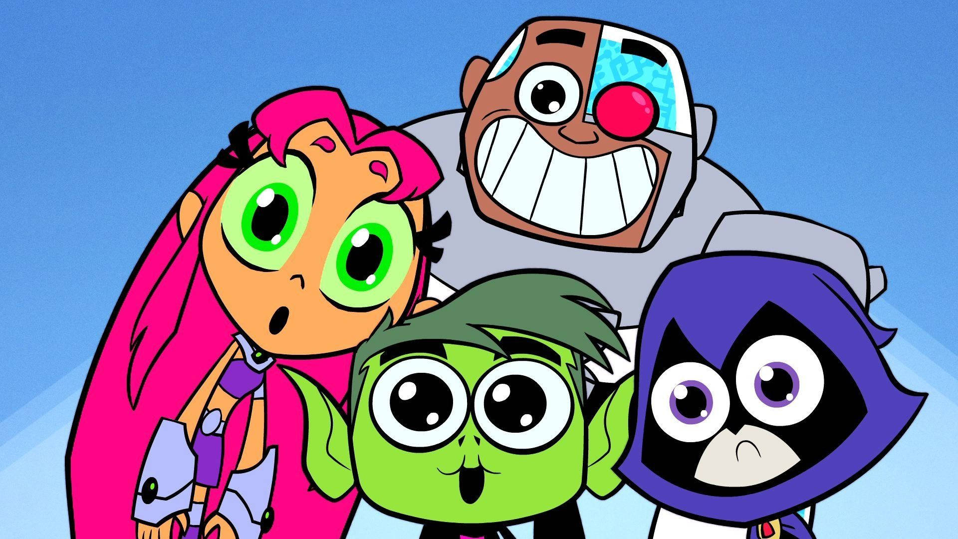 teen titans go 桌布 壁紙 — 四個色彩鮮豔、眼睛富有表現力的動畫少年超級英雄，在明亮的藍天背景下擺姿勢。