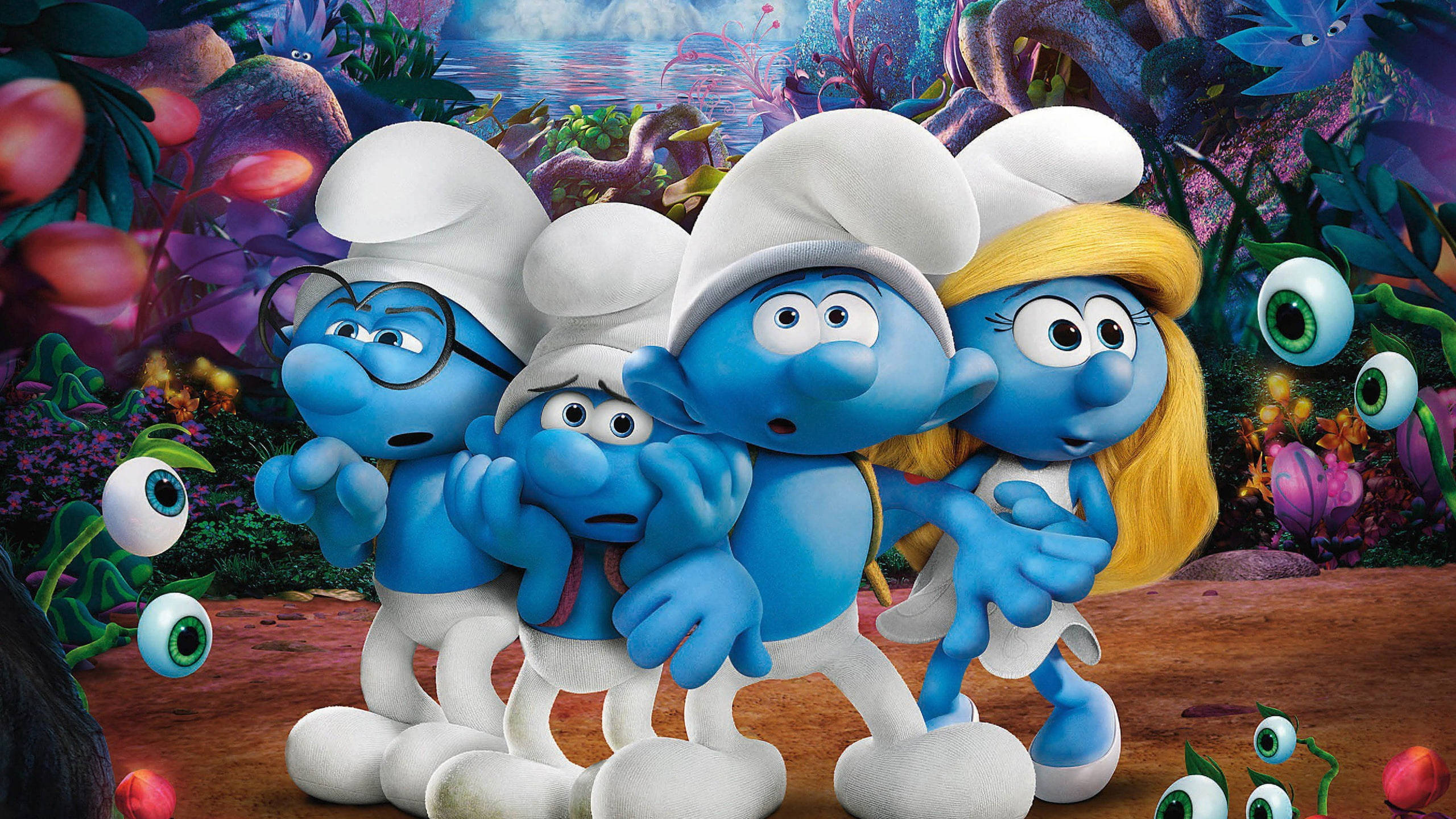 Smurfs 桌布 壁紙 — 四個藍色小精靈睜大眼睛，表情驚訝，站在一個充滿漂浮眼球和色彩繽紛植物的生動奇幻森林中。