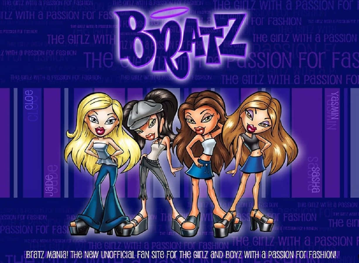 Bratz 桌布 壁紙 — 四個風格化的 Bratz 公仔以時尚姿勢站在紫色背景前，背景有重複文字。