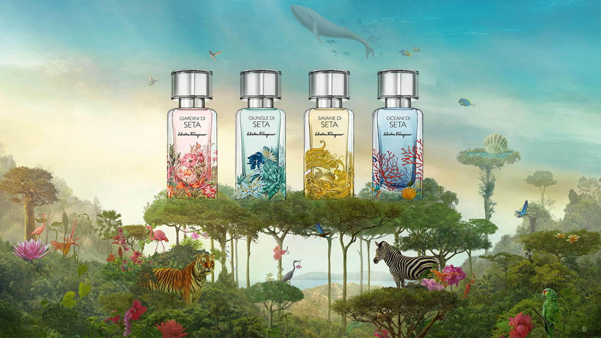 Ferragamo 桌布 壁紙 — 四個香水瓶漂浮在一個充滿野生動物和鮮豔植物的茂密叢林之上，天空柔和。