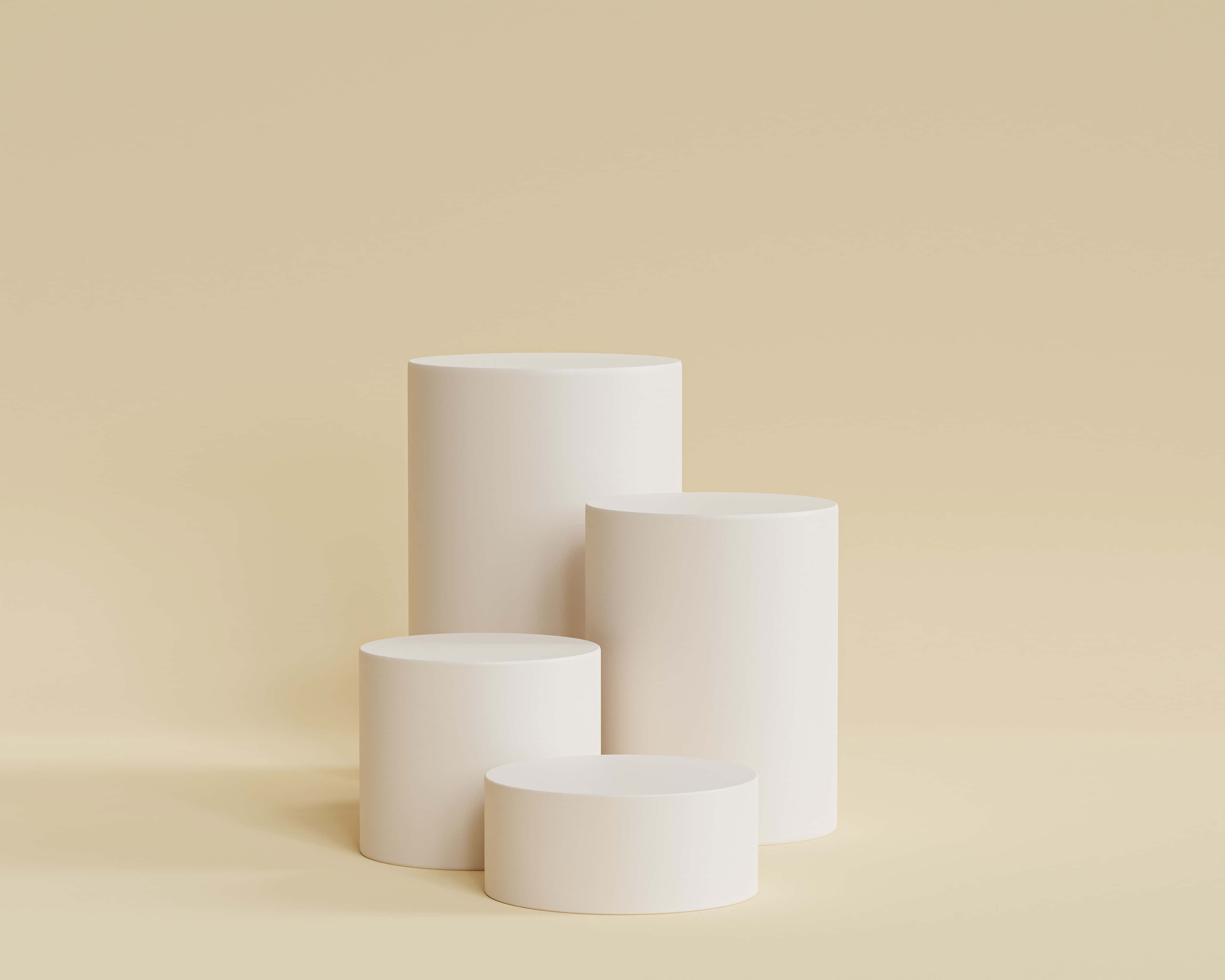 3D 桌布 壁紙 — 四個高度不一的磨砂白色圓柱體，以交錯簇狀排列在柔和的米色背景上。