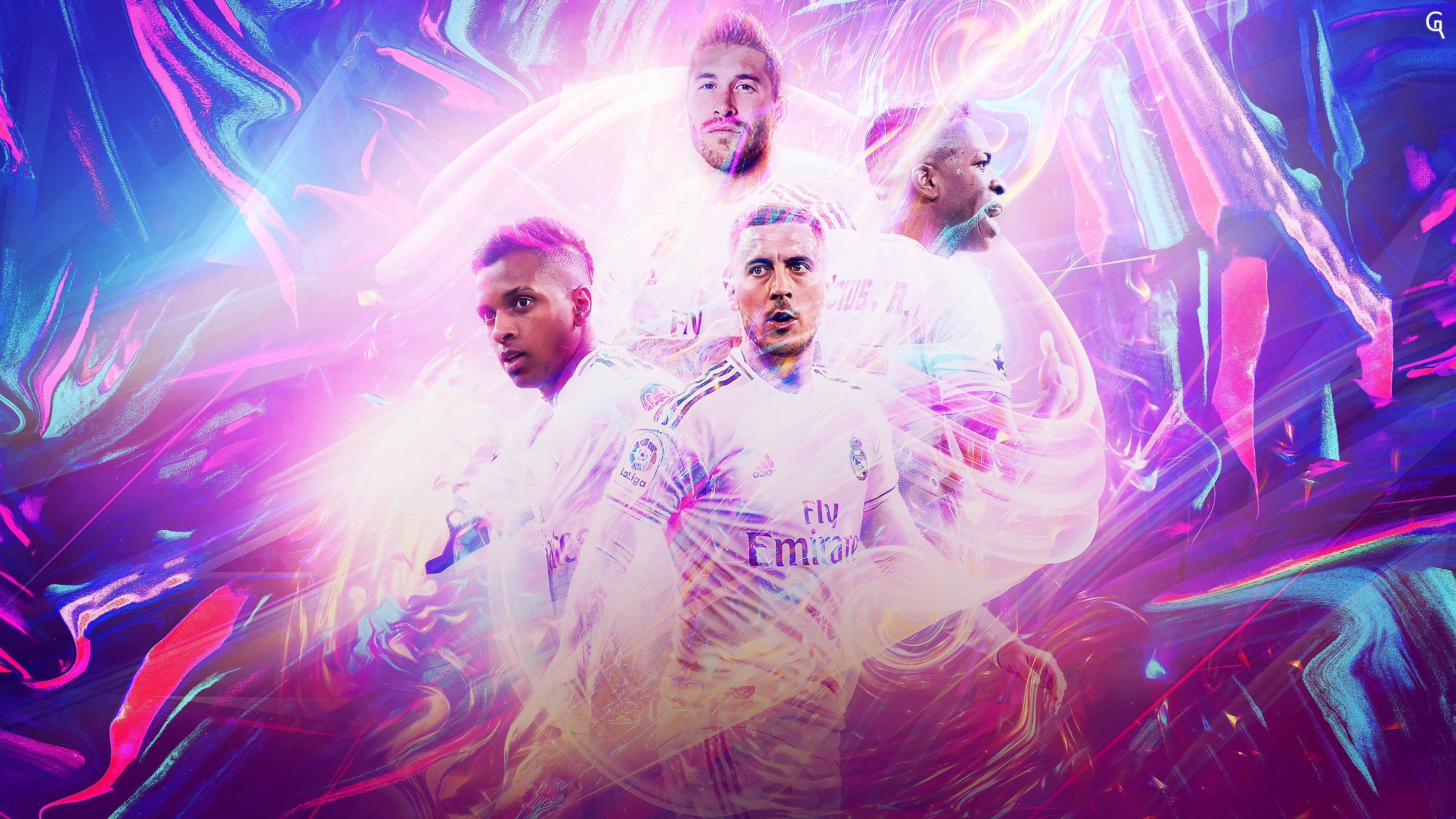 Real Madrid 4K 桌布 壁紙 — 四名身穿白色球衣的足球運動員在充滿活力的抽象背景中發光，背景是霓虹粉紅、藍色和紫色的能量條紋。