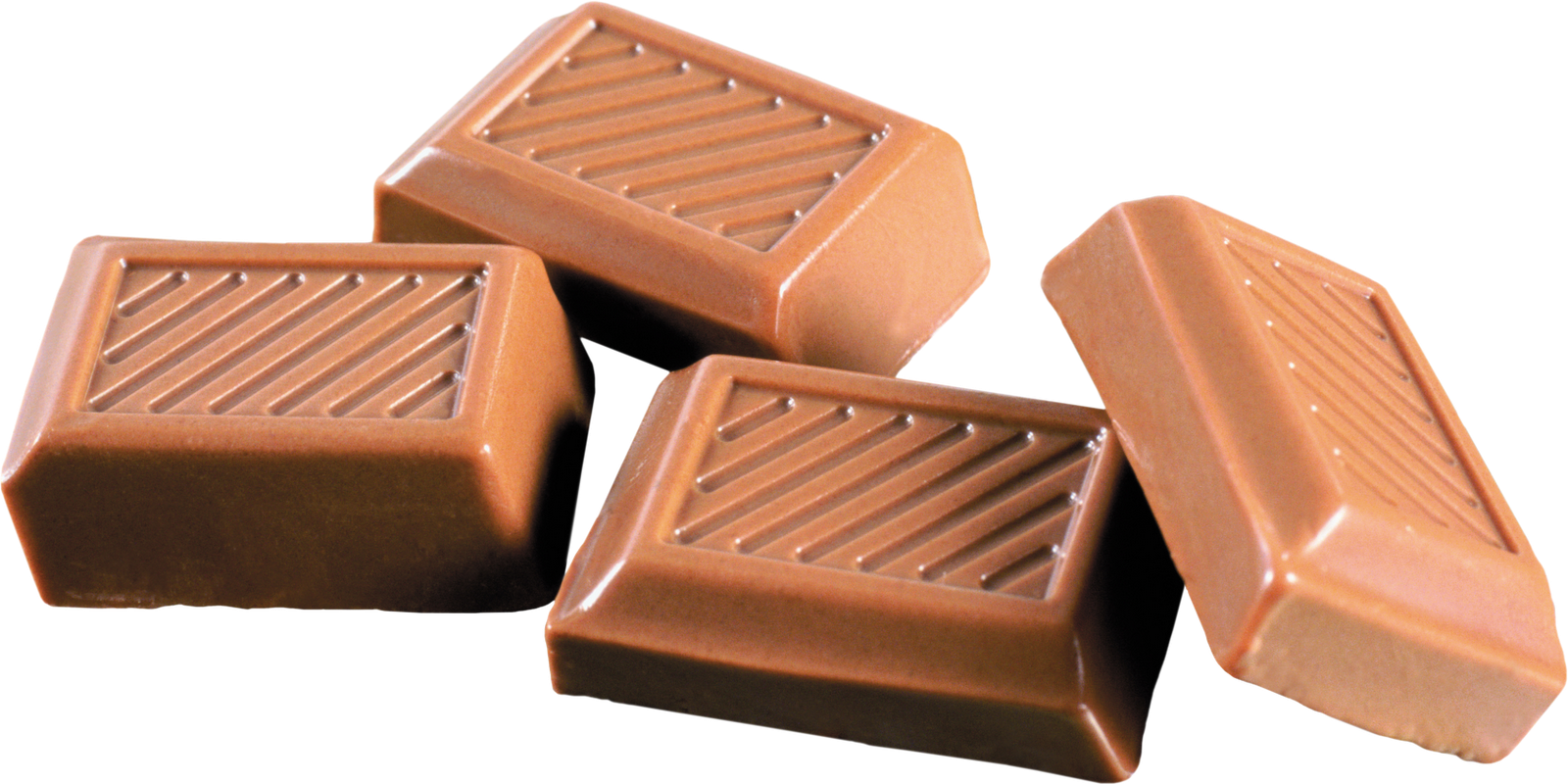 Chocolate 桌布 壁紙 — 四塊帶有對角線條紋的光澤牛奶巧克力棒，散亂地排列在純黑背景上。