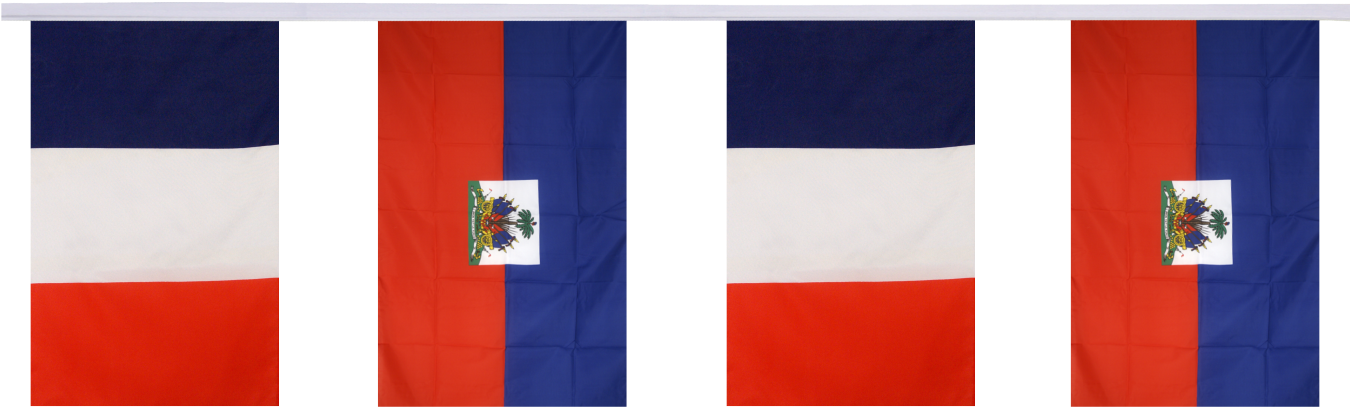 Haiti 桌布 壁紙 — 四幅海地國旗並排懸掛在黑色背景上，顯示藍、白、紅條紋及中央的盾徽。