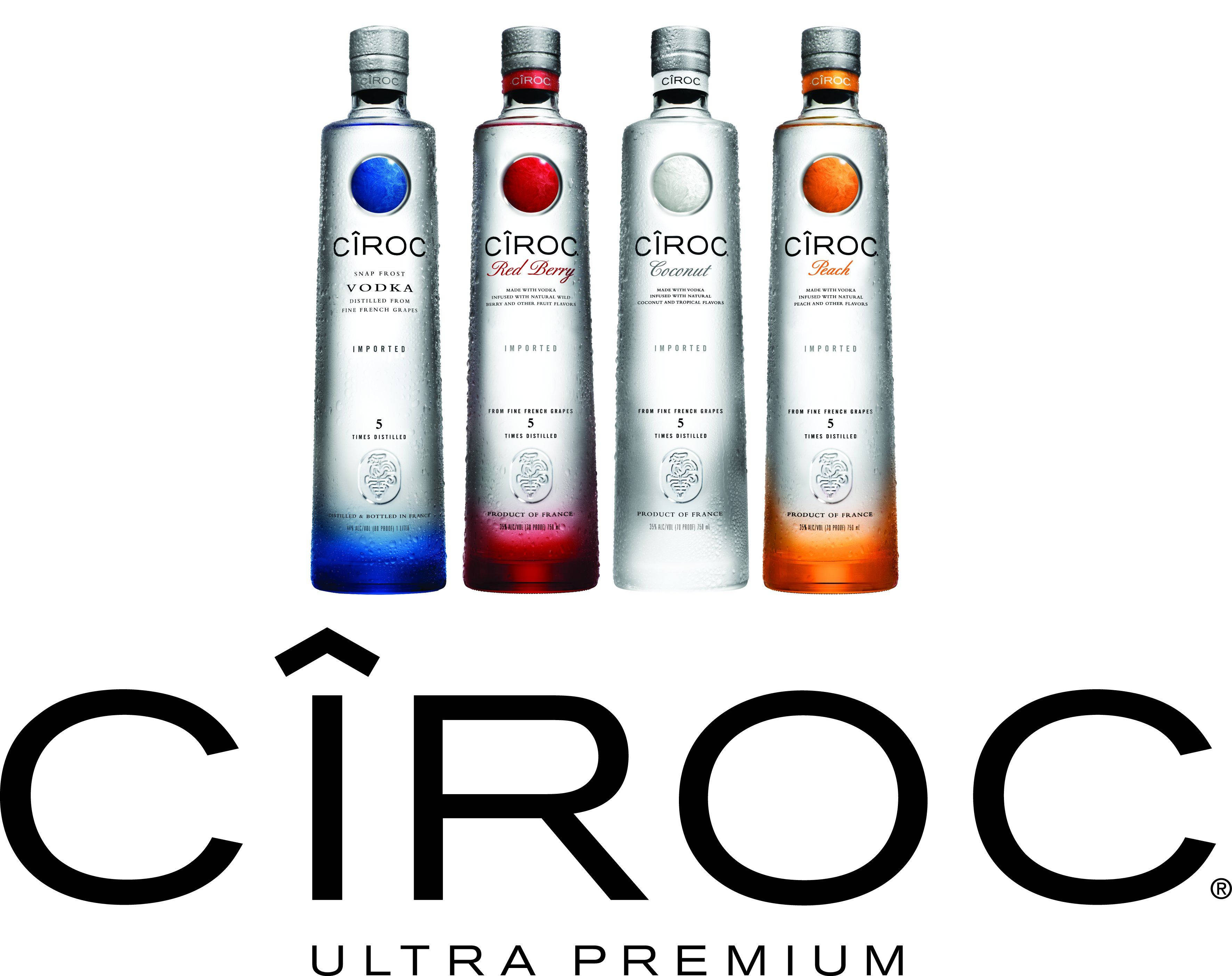 Drink 桌布 壁紙 — 四款時尚的CiROC伏特加酒瓶，分別為藍色、紅色、銀色和橙色，矗立在潔白的背景前，下方有粗體品牌文字。