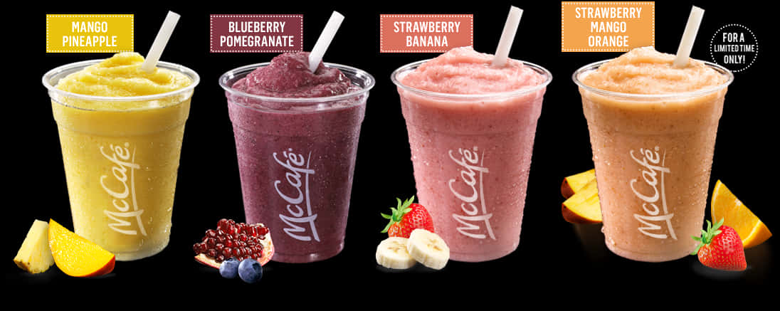 Fruit Juice 桌布 壁紙 — 四款色彩繽紛的McCafe冰沙，口味包括芒果鳳梨、藍莓石榴、草莓香蕉和草莓芒果橙，在黑色背景上展示，並配上新鮮水果裝飾。