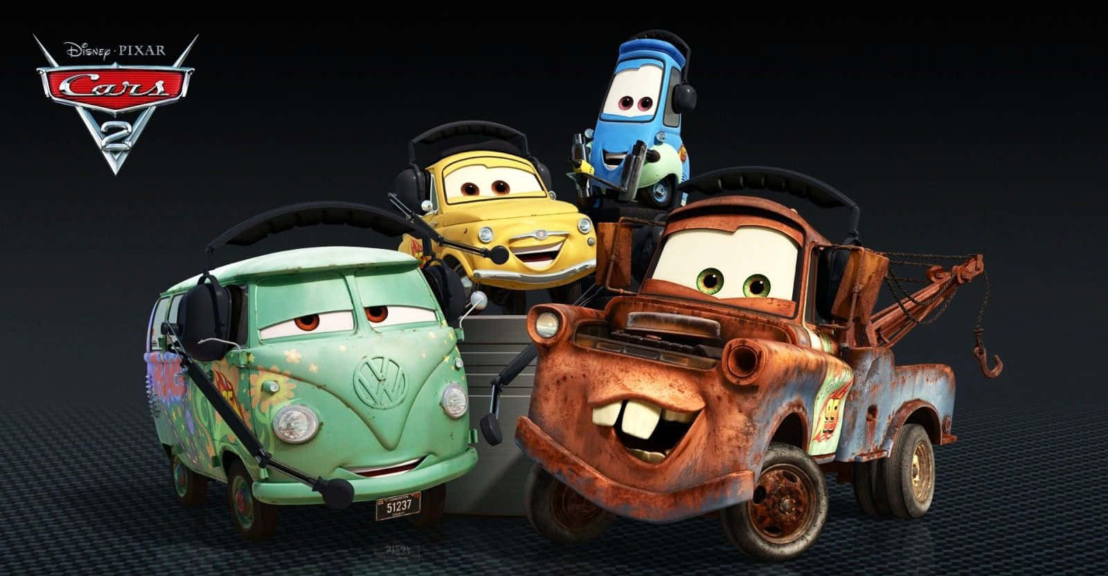 汽車 桌布 壁紙 — 四輛具有表情的動畫擬人化汽車在深色紋理背景前愉快地擺姿勢。