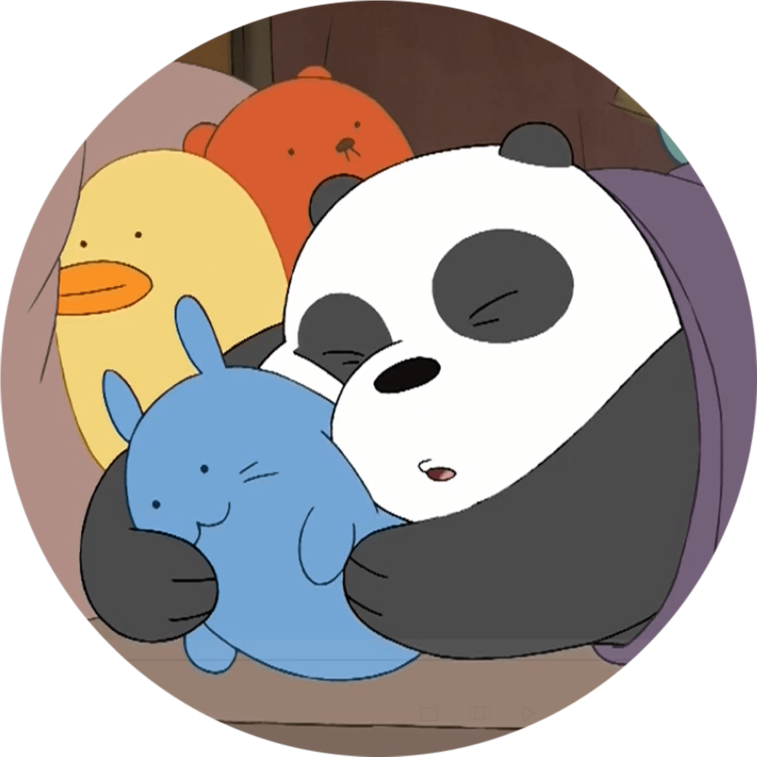 睡眠 桌布 壁紙 — 四隻卡通動物在舒適的圓圈中依偎在一起，一隻睡眼惺忪的熊貓擁抱著一個藍色生物。