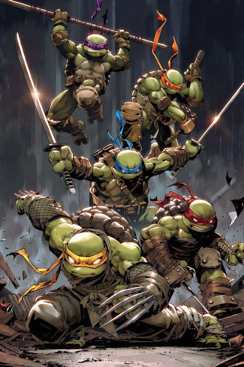 tmnt 桌布 壁紙 — 四隻忍者龜在黑暗粗糙的城市背景下，以動態戰鬥姿勢揮舞劍和雙節棍。