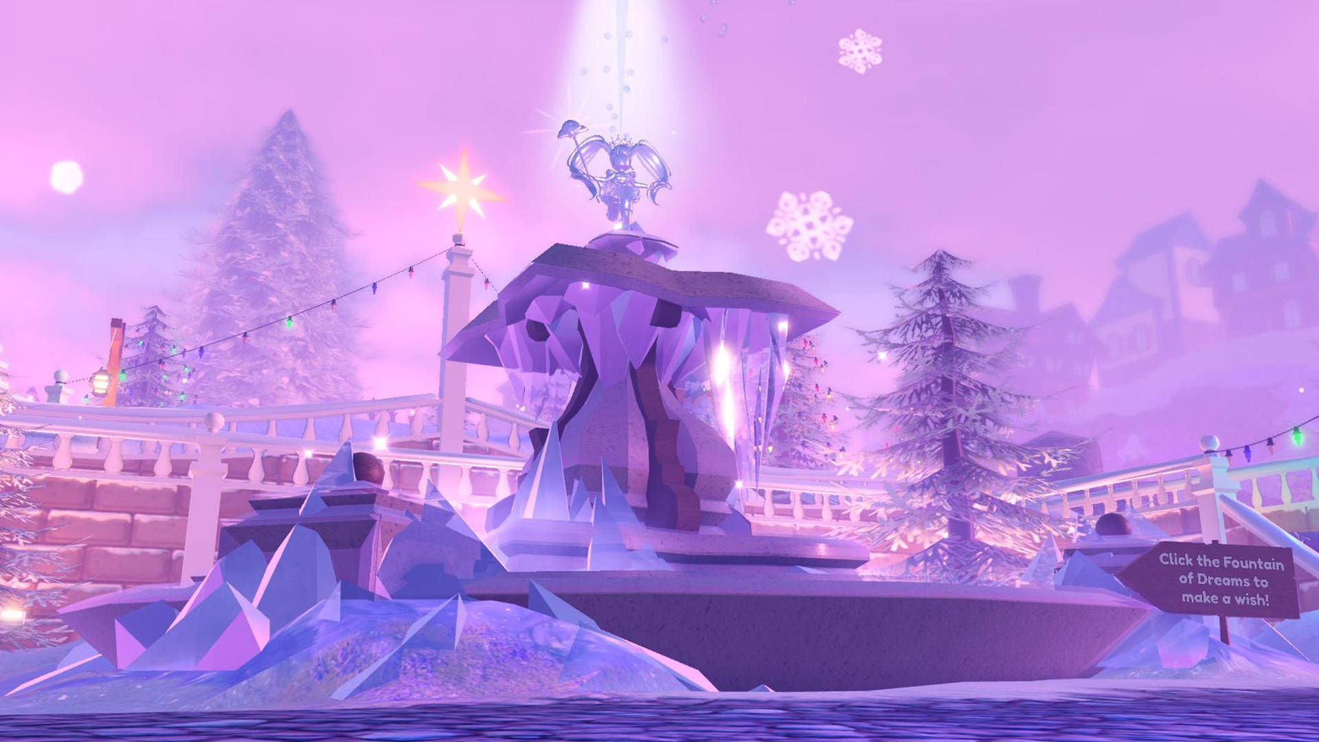 Roblox Royale High 桌布 壁紙 — 在一個白雪皚皚的冬季村莊中，一個發光的紫色水晶噴泉，背景是神奇的粉紅色天空，雪花飄落。