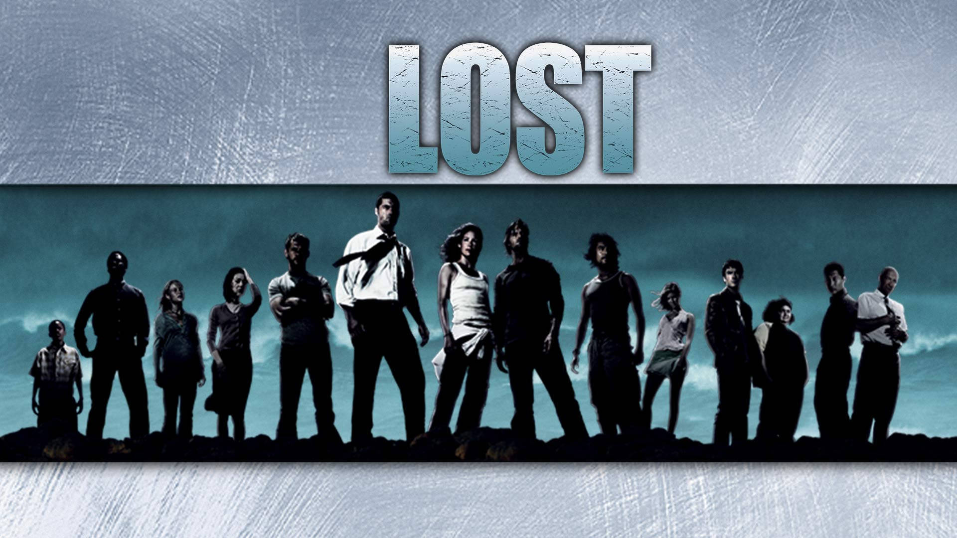 lost 桌布 壁紙 — 在刮花的金屬天空下，Lost 劇組的剪影站在岩石海岸上，背景是暴風雨般的青綠色海洋。
