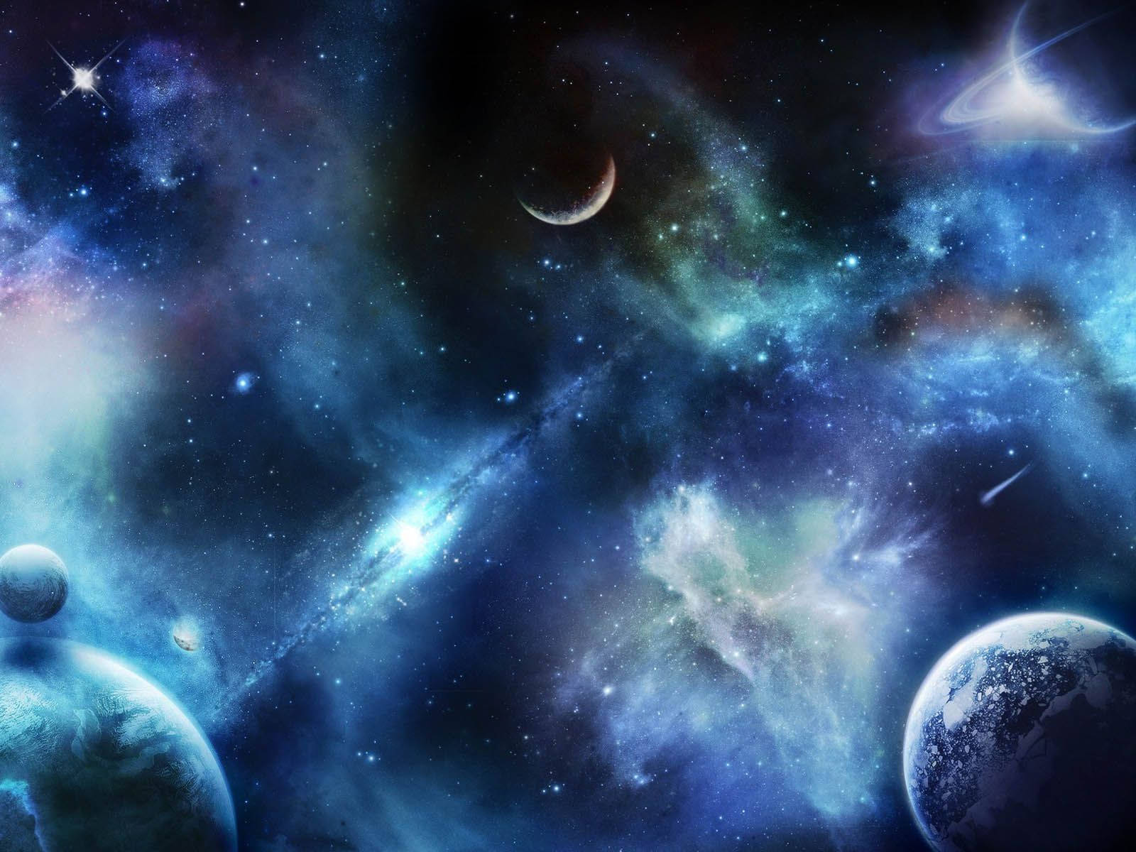 太空 桌布 壁紙 — 在廣闊黑暗的天空下，發光的星雲圍繞遙遠行星和恆星旋轉的壯麗宇宙場景。