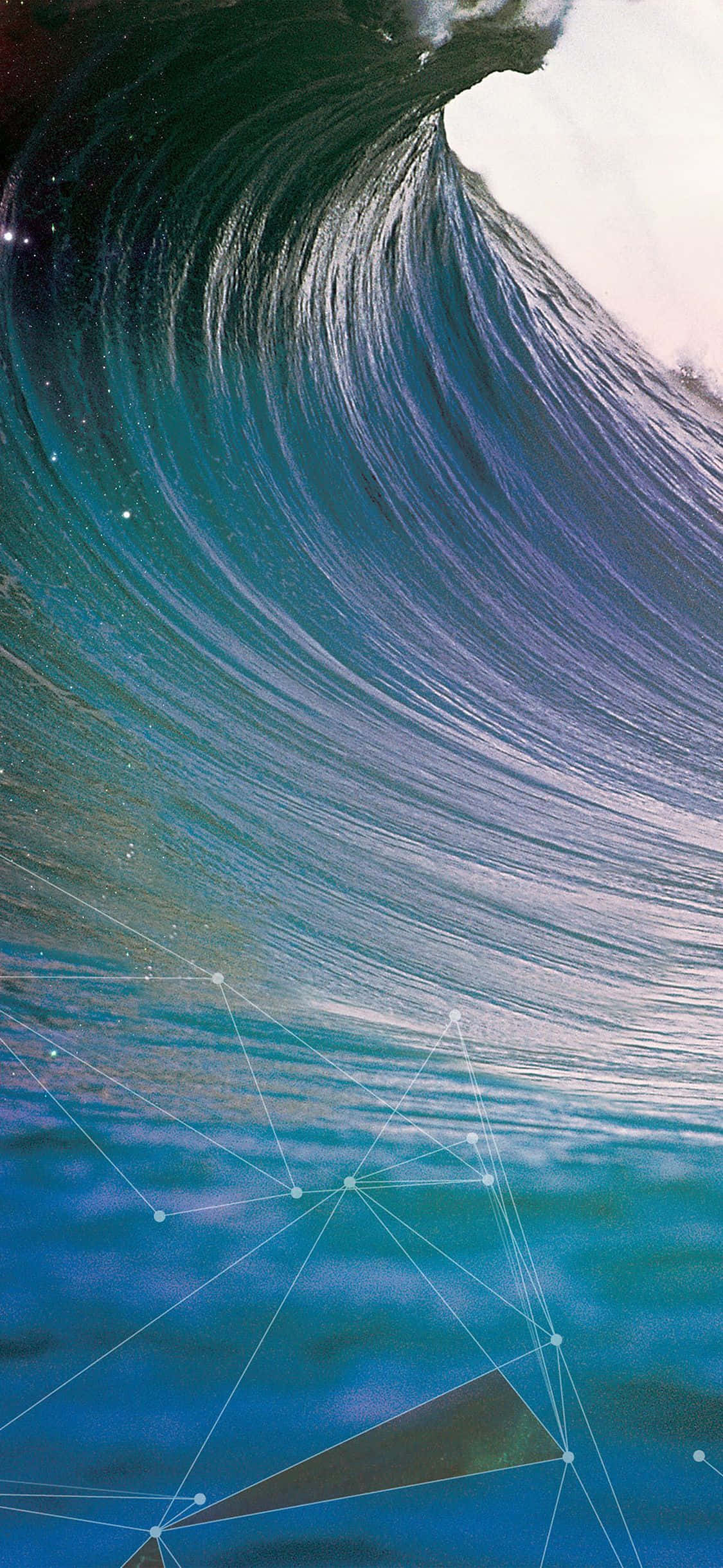 Wave 桌布 壁紙 — 在星空下，巨大的海浪捲成玻璃般的隧道，水面上有發光的幾何線條重疊。