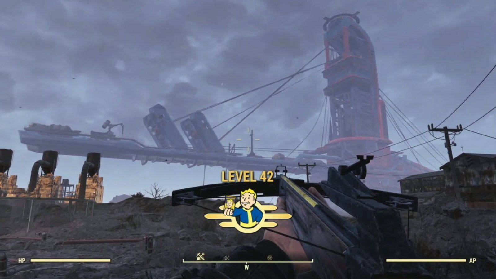 Fallout 76 桌布 壁紙 — 在末日後荒原中，手持十字弓，帶有等級 42 HUD 覆蓋層，陰沉天空下的第一人稱視角。
