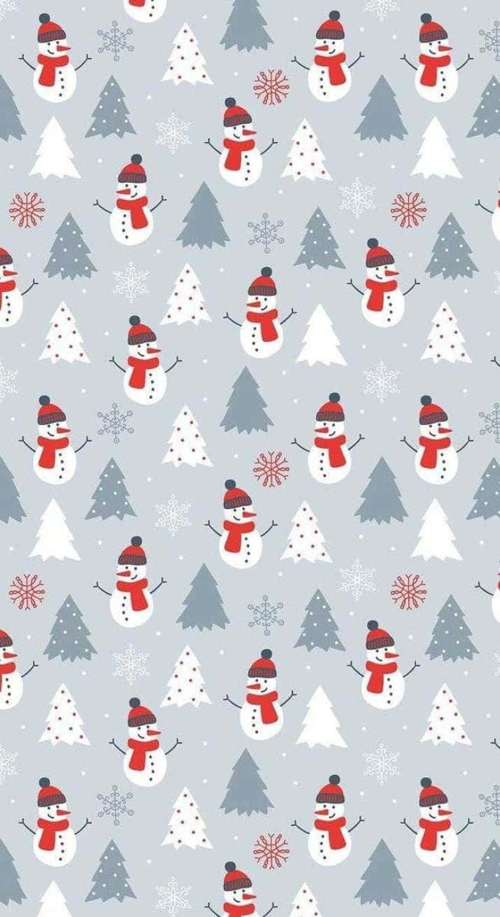 White Christmas iPhone 桌布 壁紙 — 在柔和的灰色冬季背景上重複出現的快樂雪人和松樹圖案。