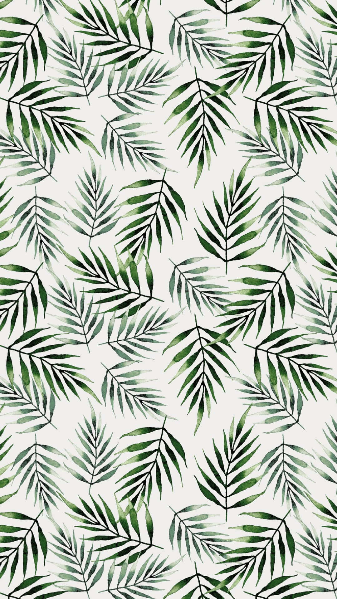 Palm Leaves 桌布 壁紙 — 在柔和的米白色背景上，帶有水彩質感的茂盛綠色棕櫚葉重複圖案。