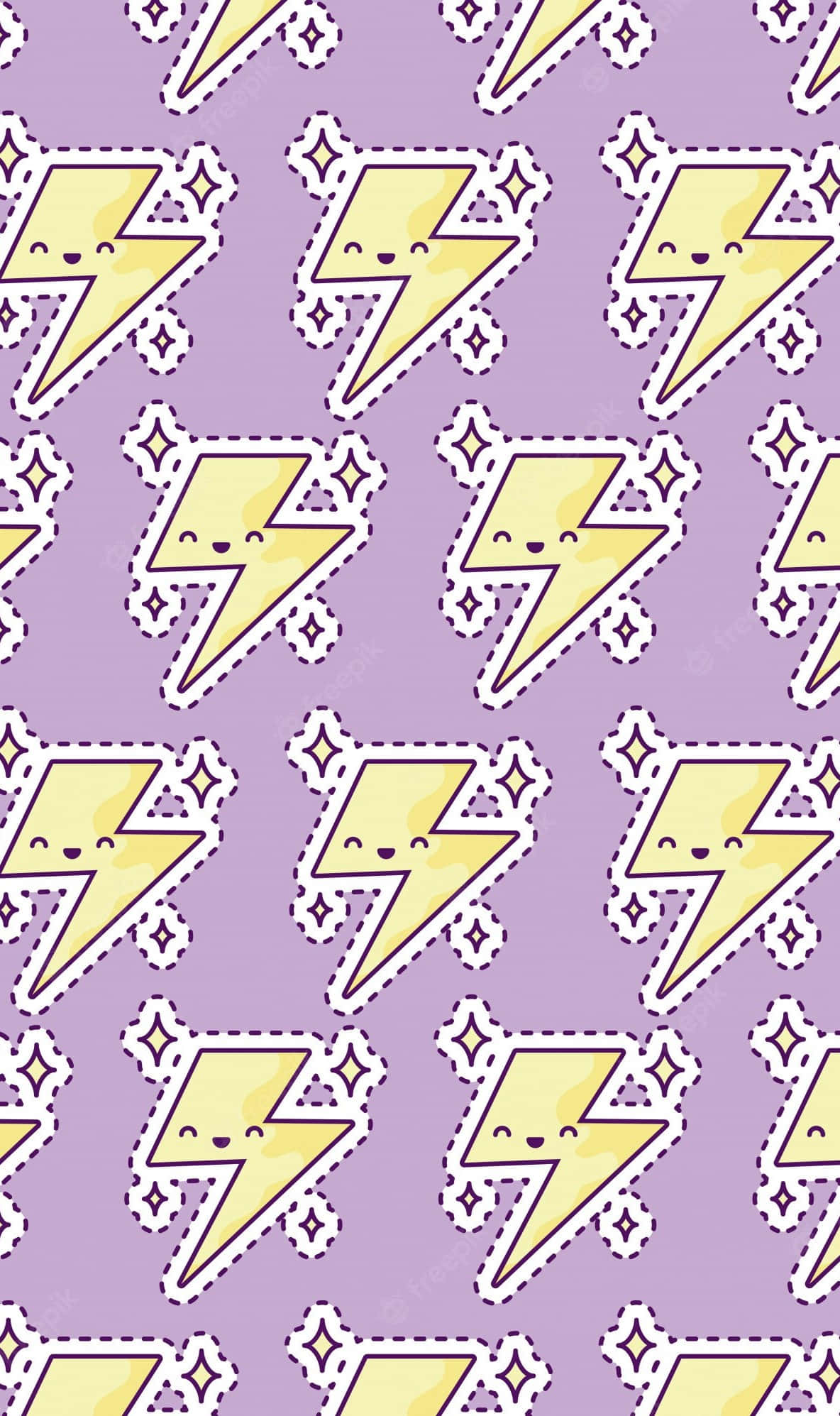 Lightning Bolt iPhone 桌布 壁紙 — 在柔軟的紫色背景上，帶有笑臉的可愛黃色閃電重複圖案。