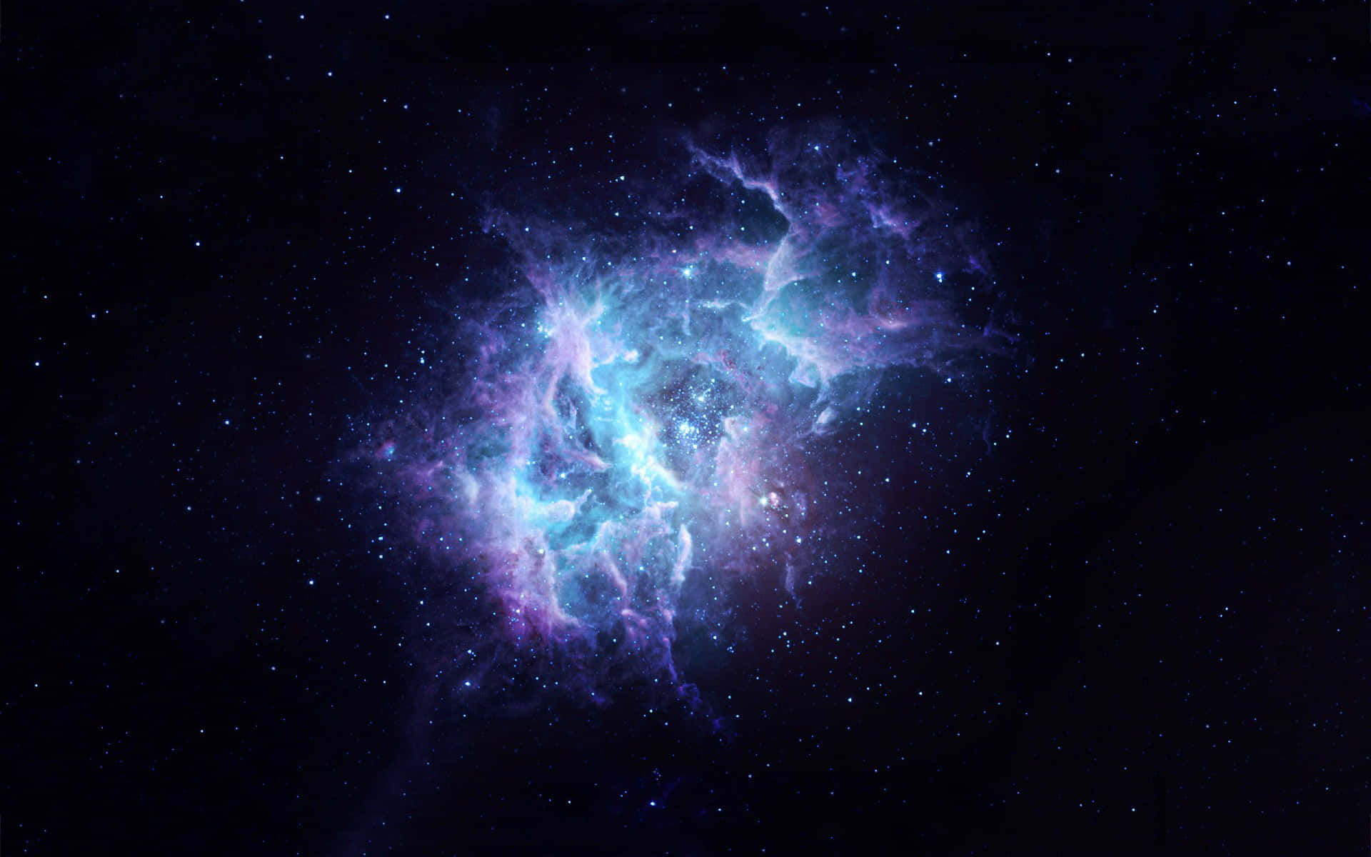 Black And Purple Galaxy 桌布 壁紙 — 在深空星場背景下，一個充滿活力的宇宙星雲散發著電藍色和紫色的光芒。