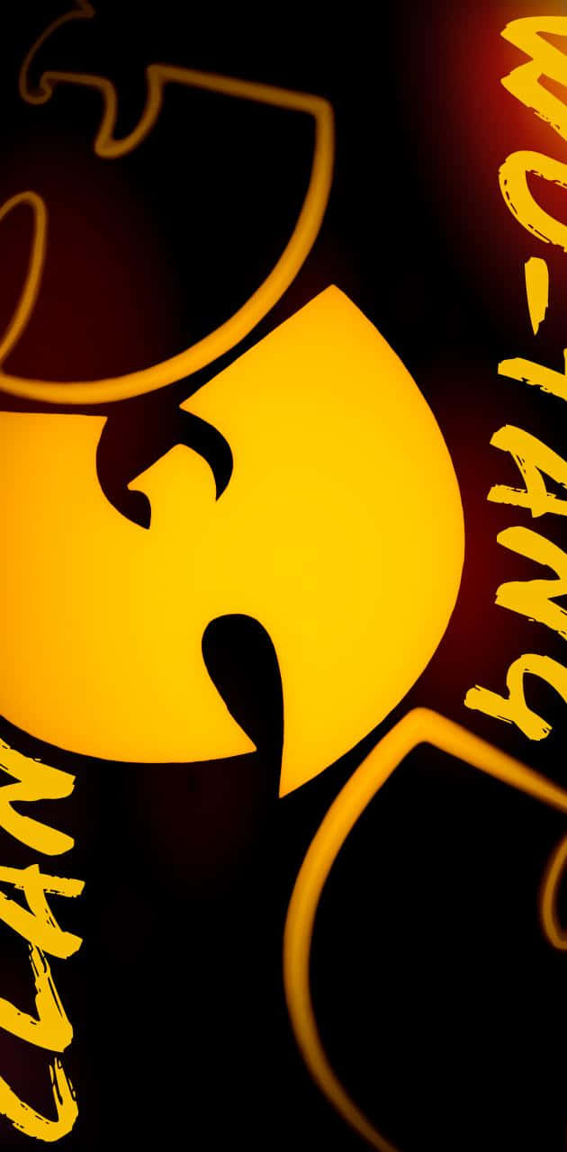 桌布 壁紙 — 在深色漸層背景上，帶有風格化文字的發光黃色Wu-Tang Clan標誌。