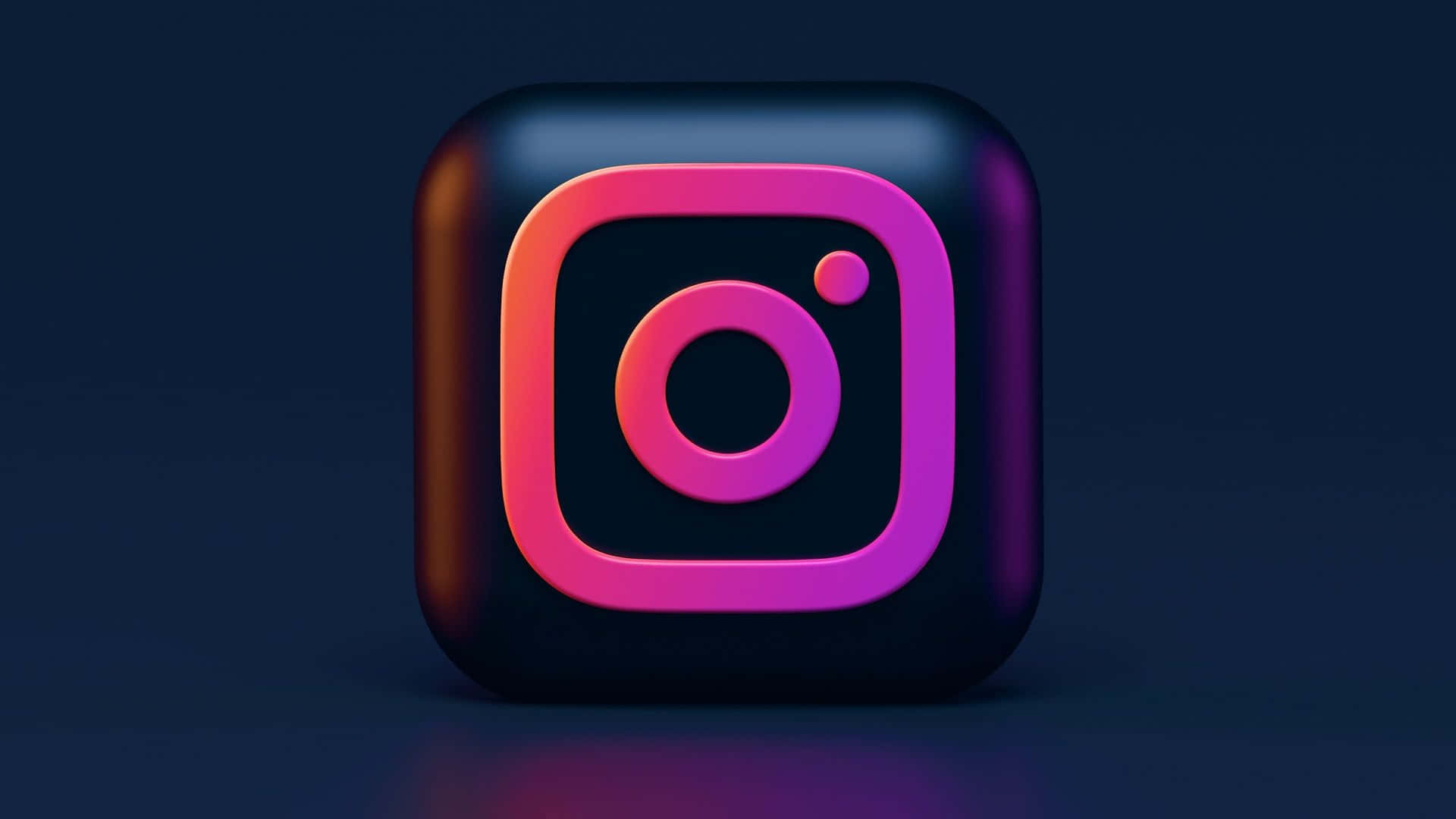 Instagram 桌布 壁紙 — 在深藍色背景上，帶有粉紅色和紫色漸變光澤的閃亮3D渲染Instagram標誌圖標。