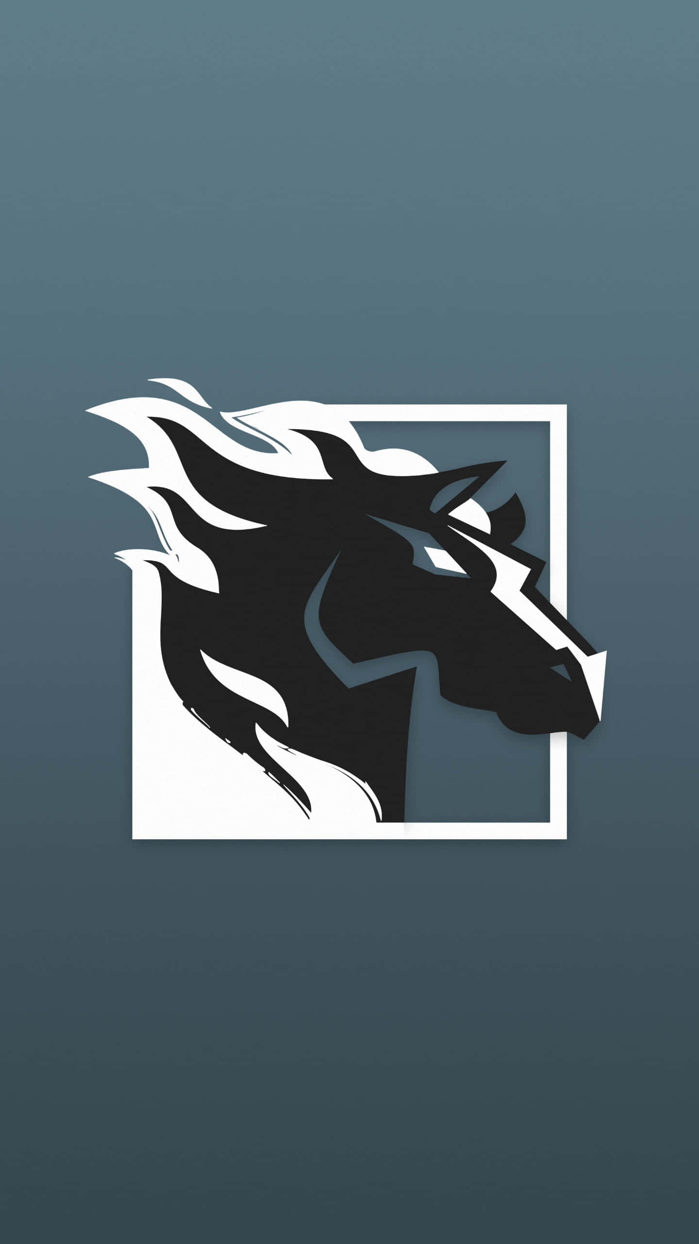 Rainbow Six Siege Maverick 桌布 壁紙 — 在漸層青綠色背景上的白色正方形內，一個帶有白色火焰點綴的醒目黑色馬頭標誌。
