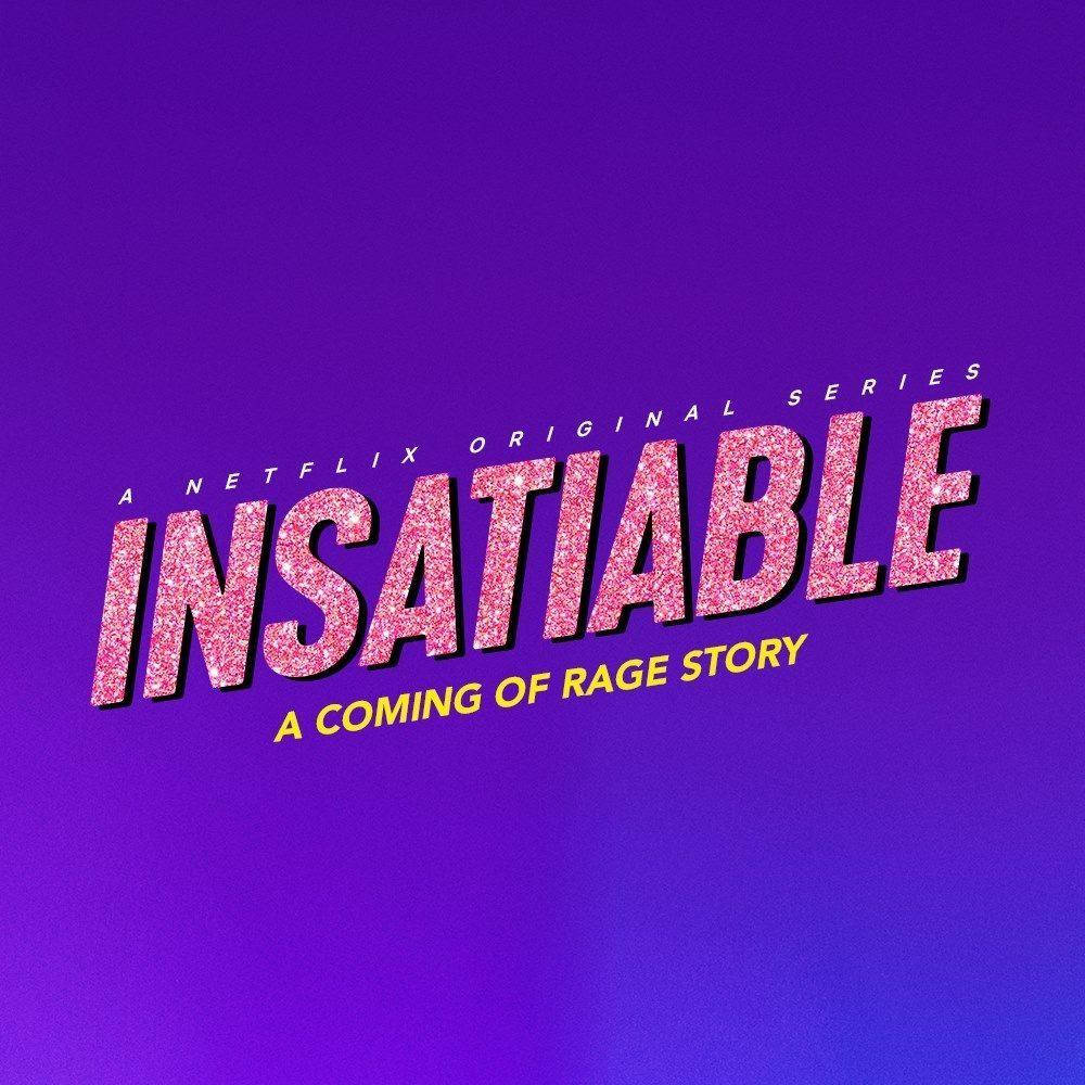 Netflix 桌布 壁紙 — 在漸變紫色背景上，帶有黃色字幕的大膽閃亮粉紅色「INSATIABLE」文字。