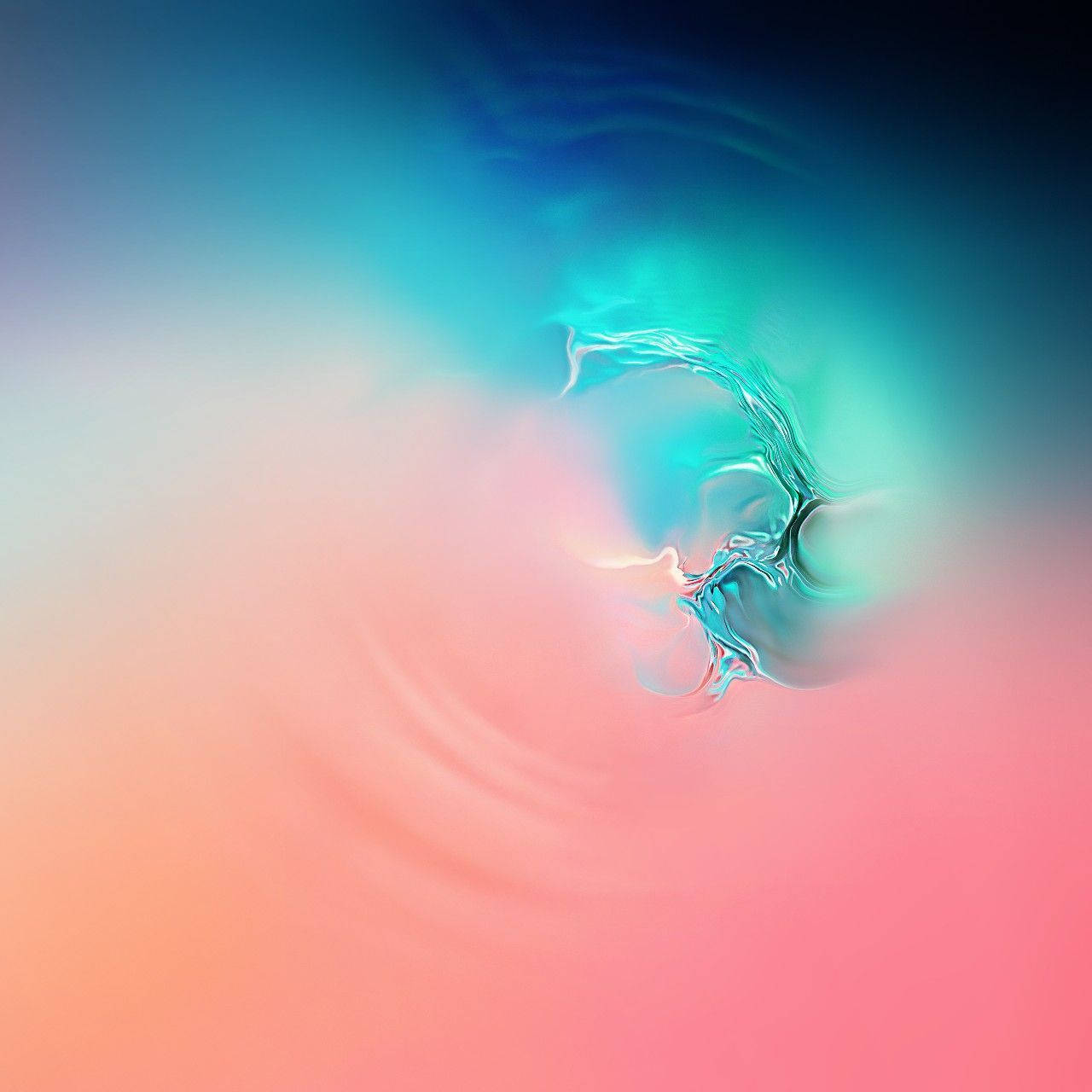 Galaxy S10 桌布 壁紙 — 在漸變背景上，青綠色和粉紅色液體光線旋轉的抽象漩渦。