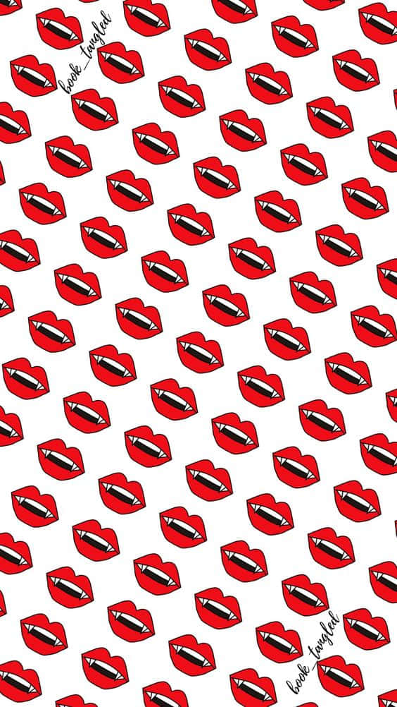 Vampire Aesthetic 桌布 壁紙 — 在潔白背景上重複排列的鮮紅色卡通嘴唇圖案，帶有白色牙齒。