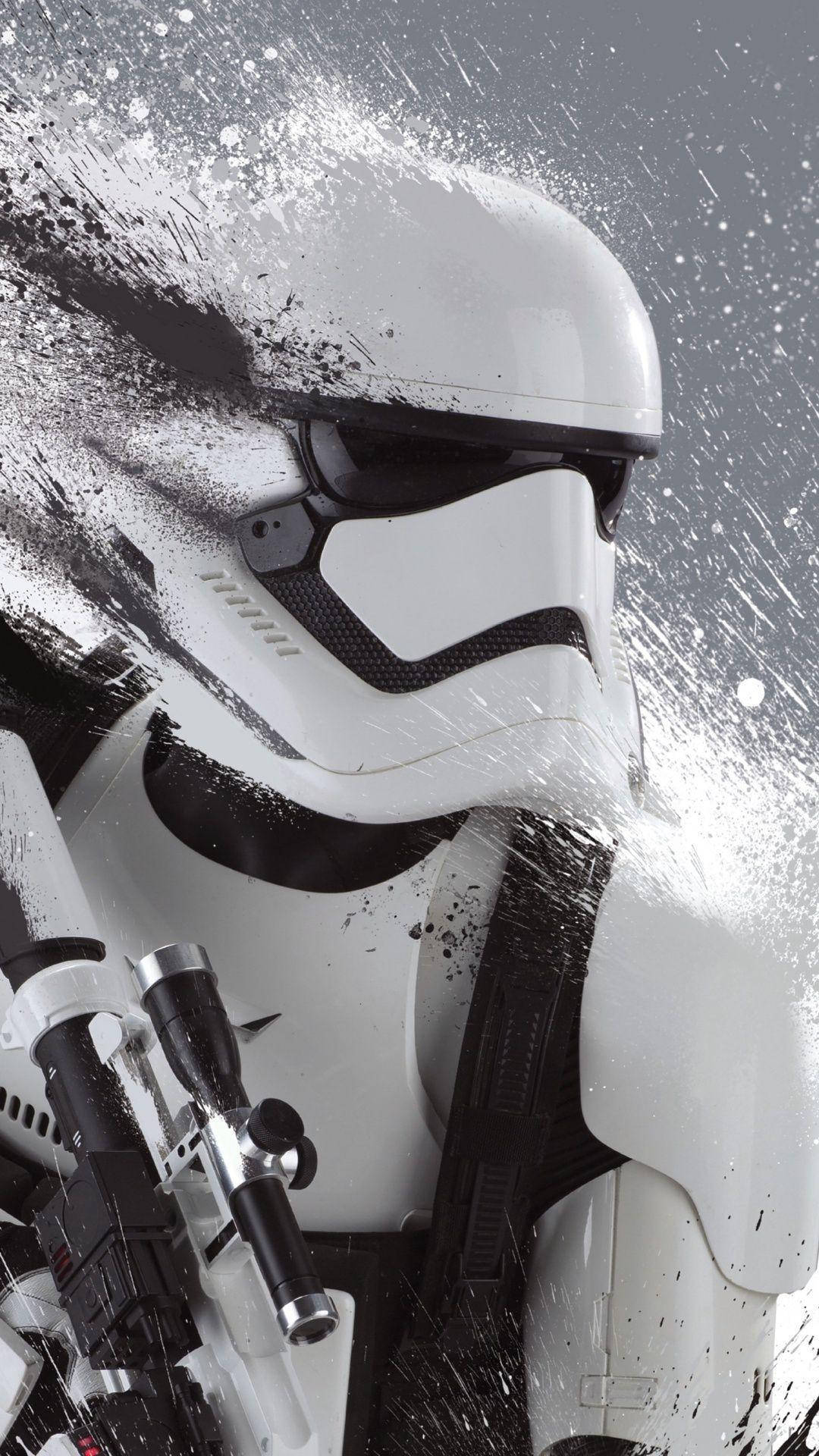 star wars 4K iPhone 桌布 壁紙 — 在灰色背景上，一個風暴兵頭盔和盔甲濺上動態的黑白油漆。