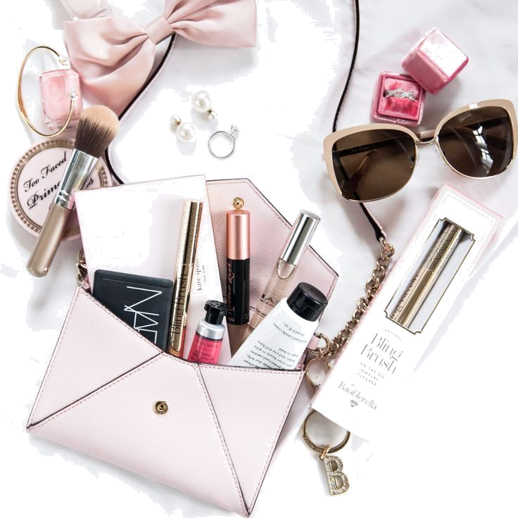 Cosmetics Products 桌布 壁紙 — 在白色表面上整齊排列的粉紅色美容產品和配件的平鋪佈局。