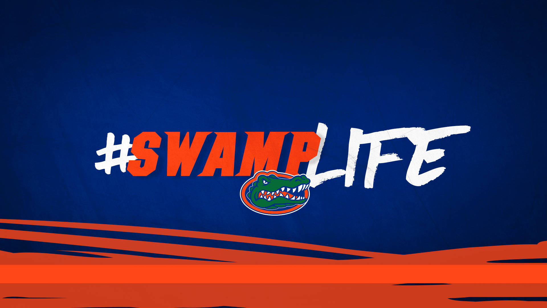 florida 桌布 壁紙 — 在紋理背景上，以鮮明的橙色和藍色圖形搭配 hashtag swamp life 和鱷魚標誌。